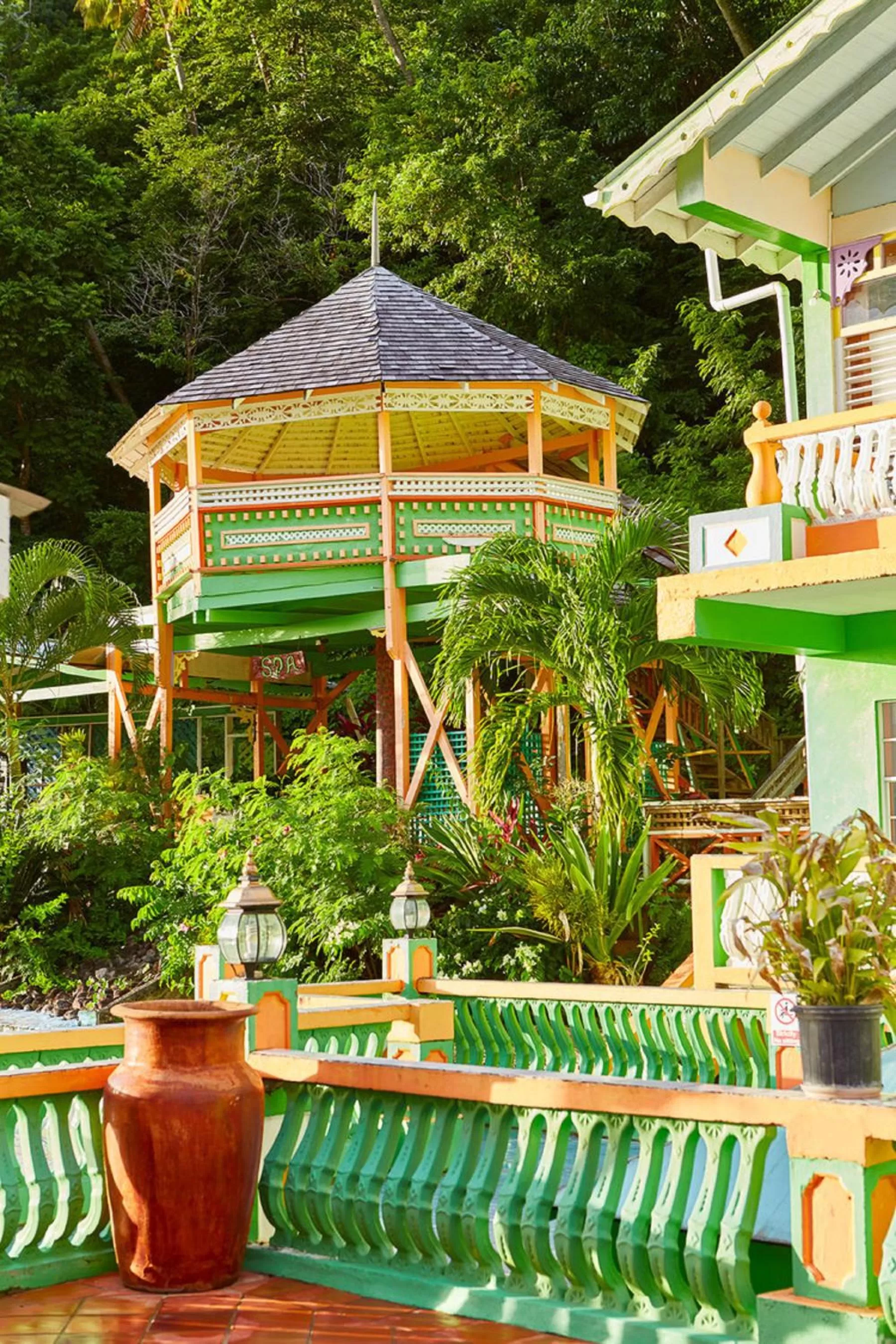 Property Building in Villa Des Pitons