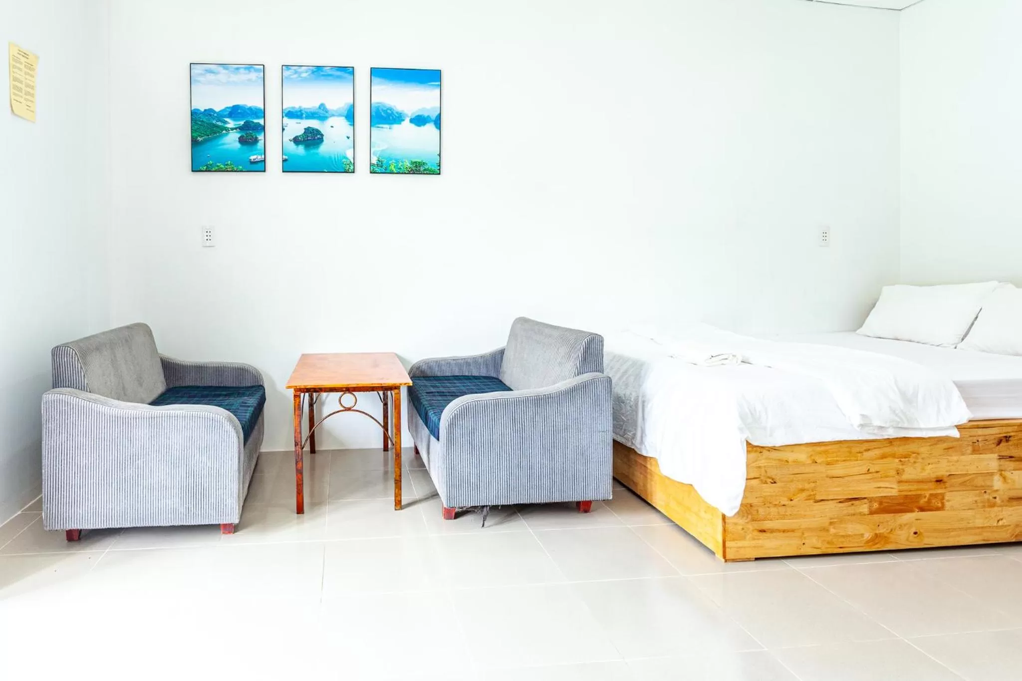 Living room, Bed in Phi Kite School