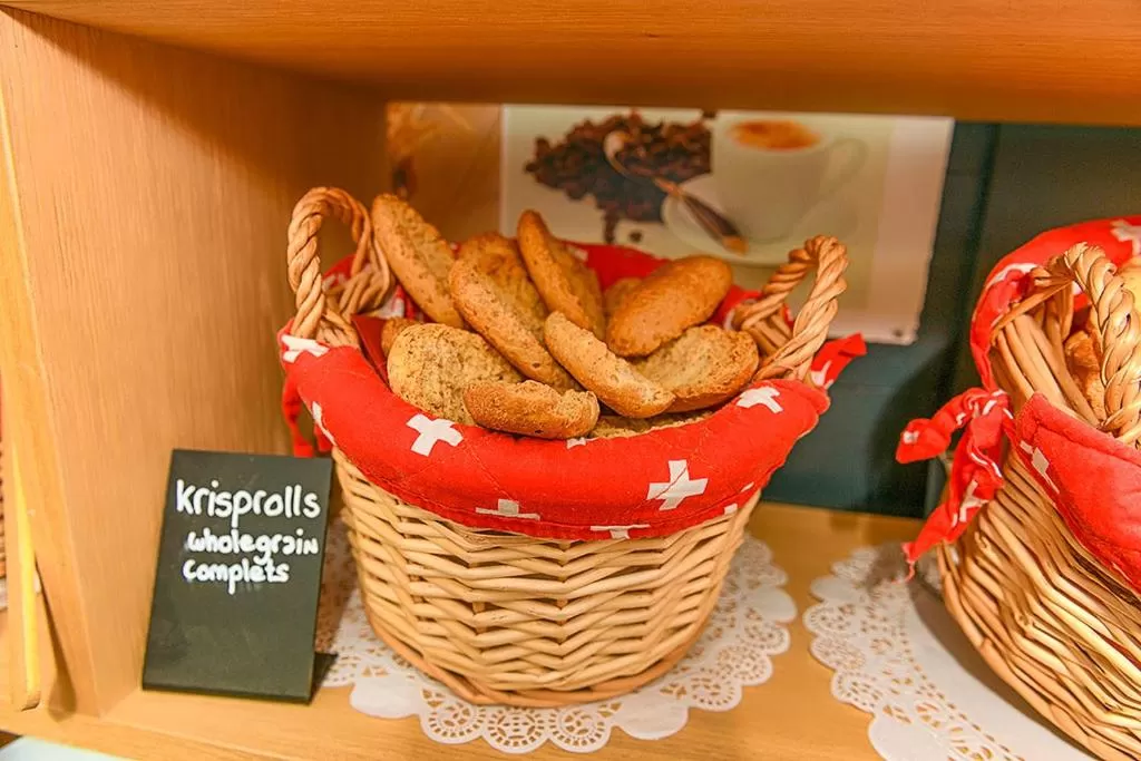 Breakfast in Hotel des Alpes Bulle center