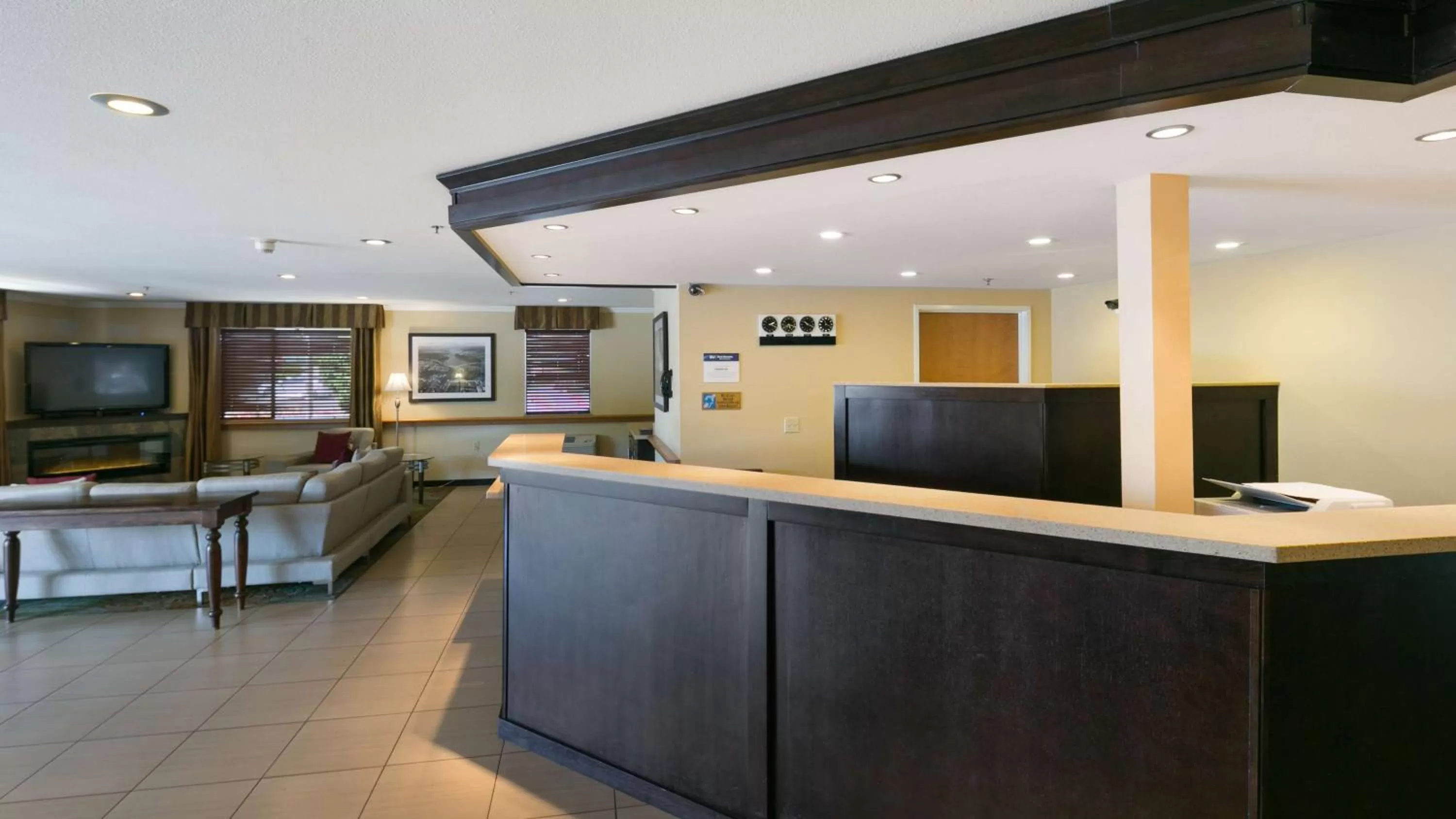 Lobby or reception in Best Western Tumwater-Olympia Inn