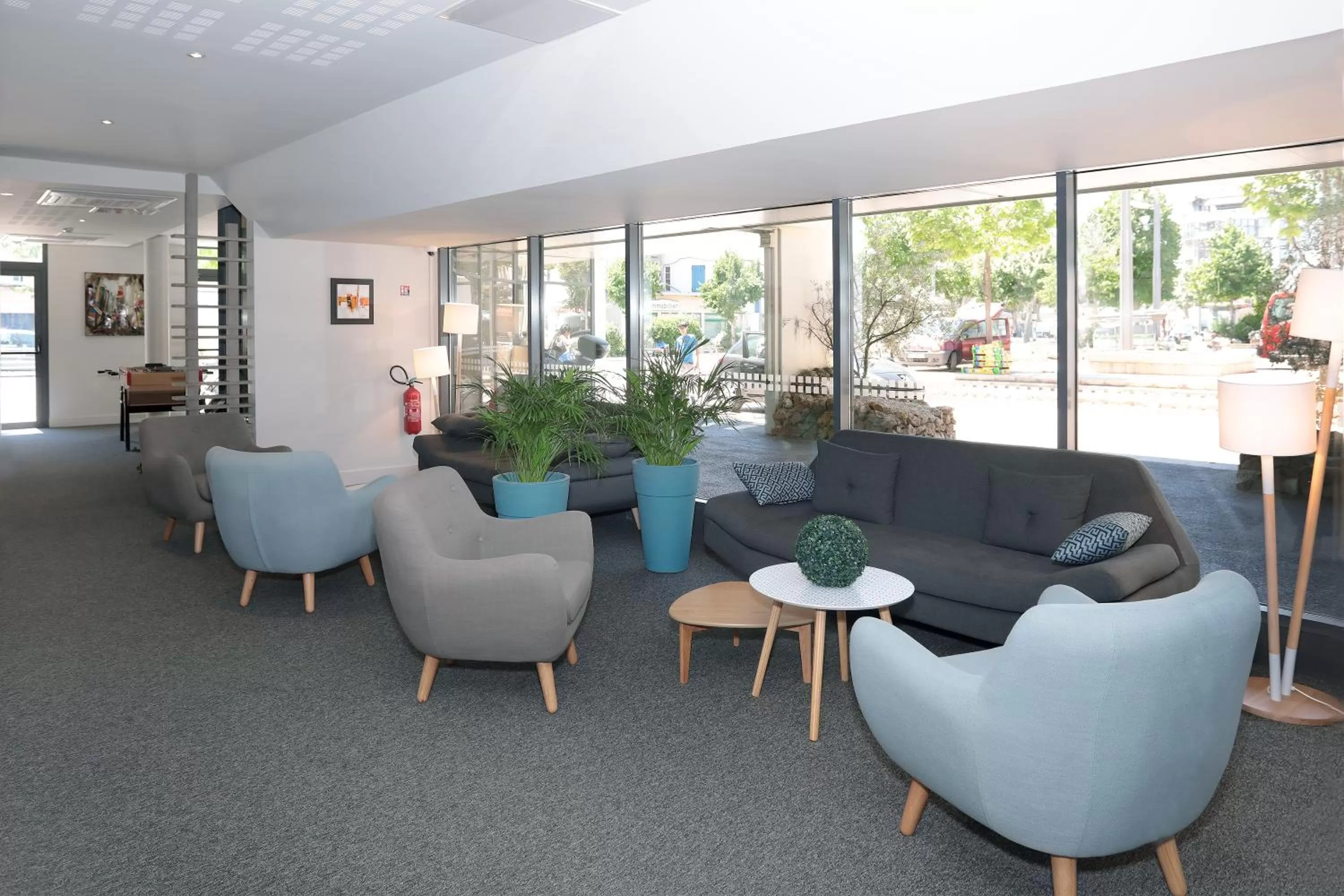 Lobby or reception in Best Western Linko Aubagne