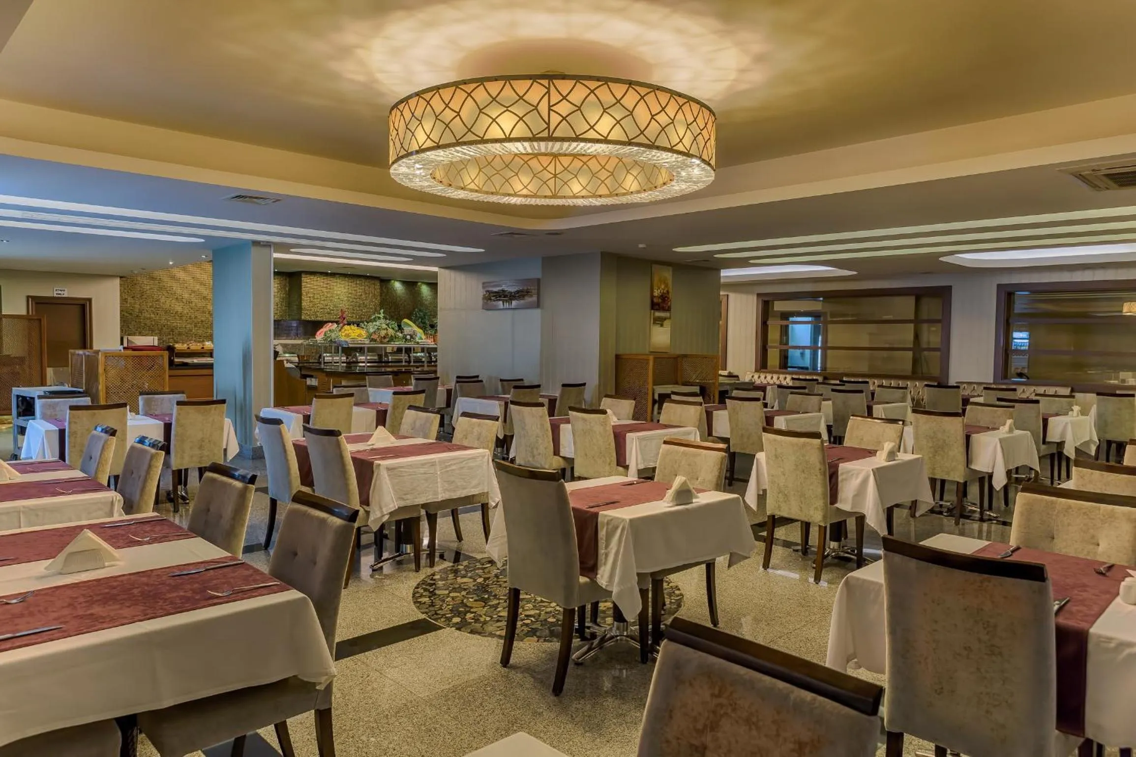 Restaurant/places to eat in Pasabey Hotel