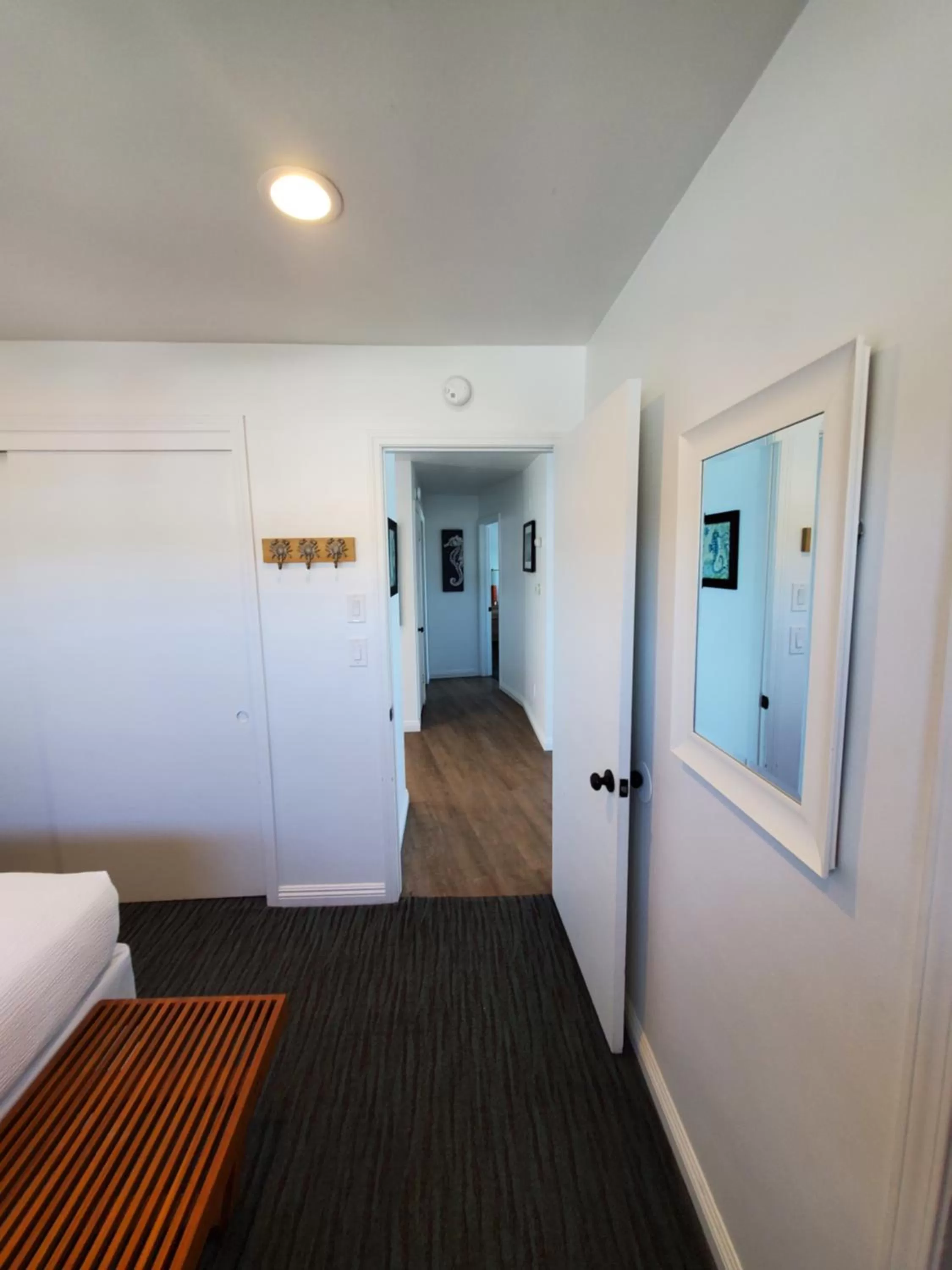 Photo of the whole room, Bed in Sea Horse Resort