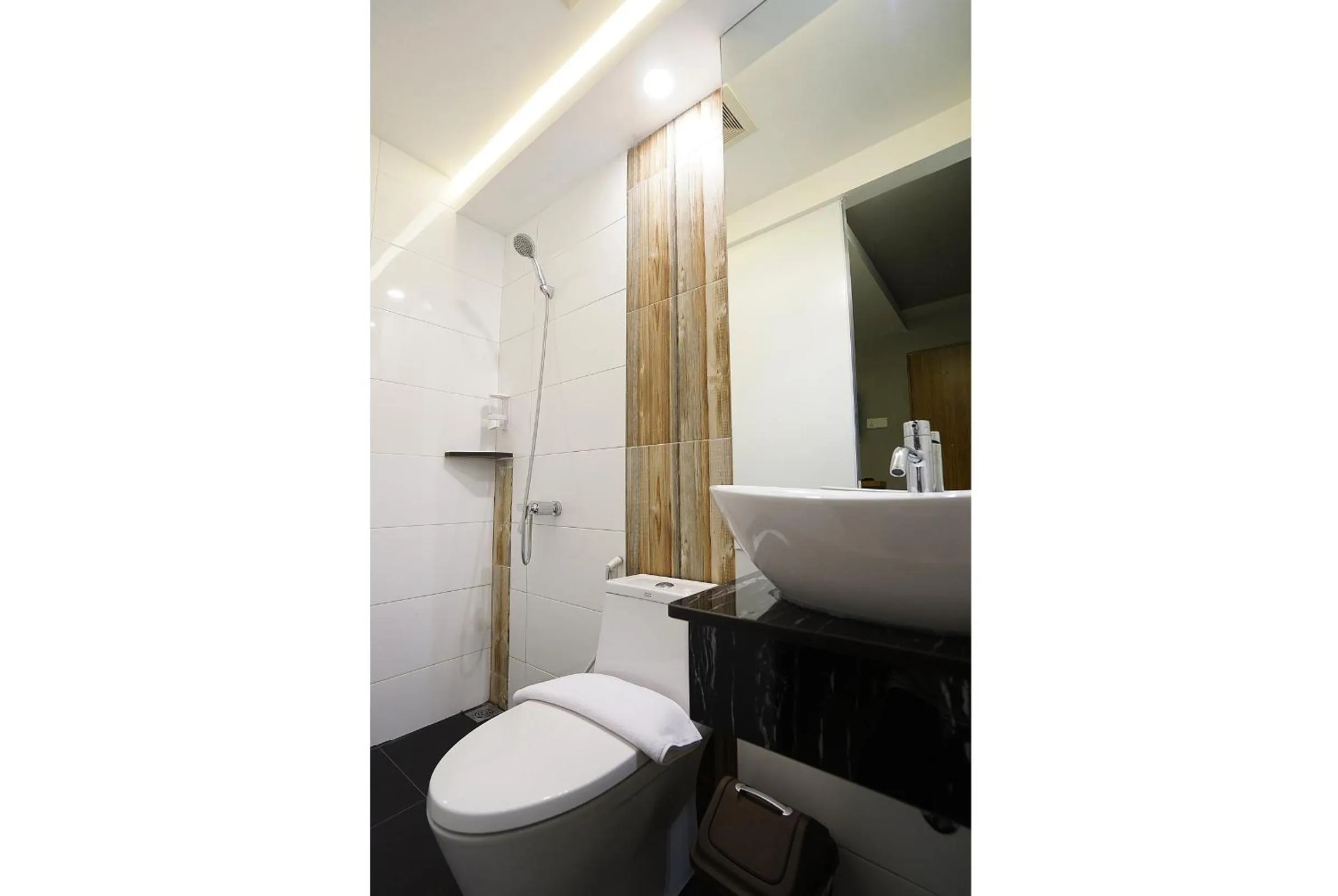 Bathroom in The Lively Hotel Kualanamu