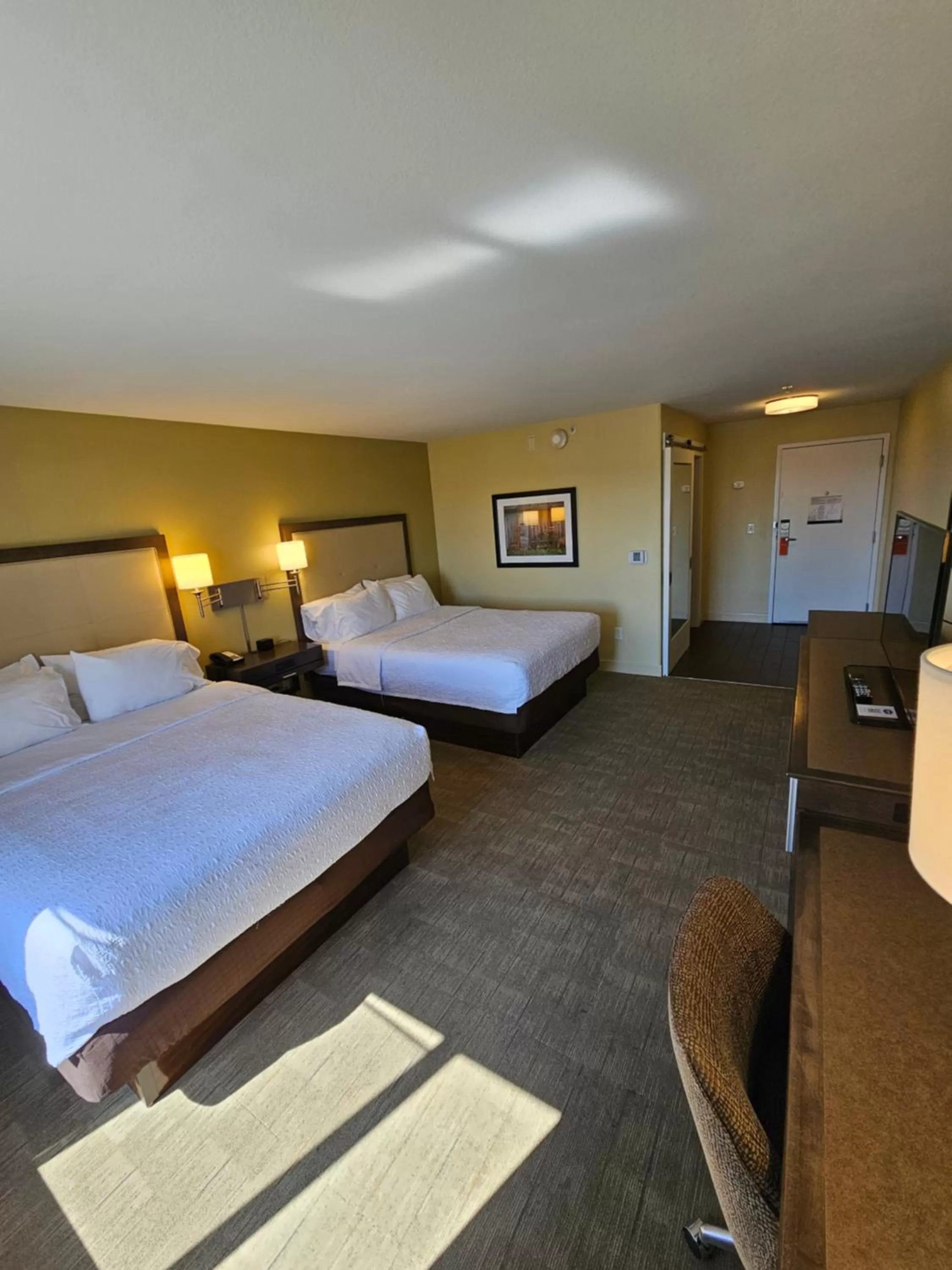 Bed in Hampton Inn Billings