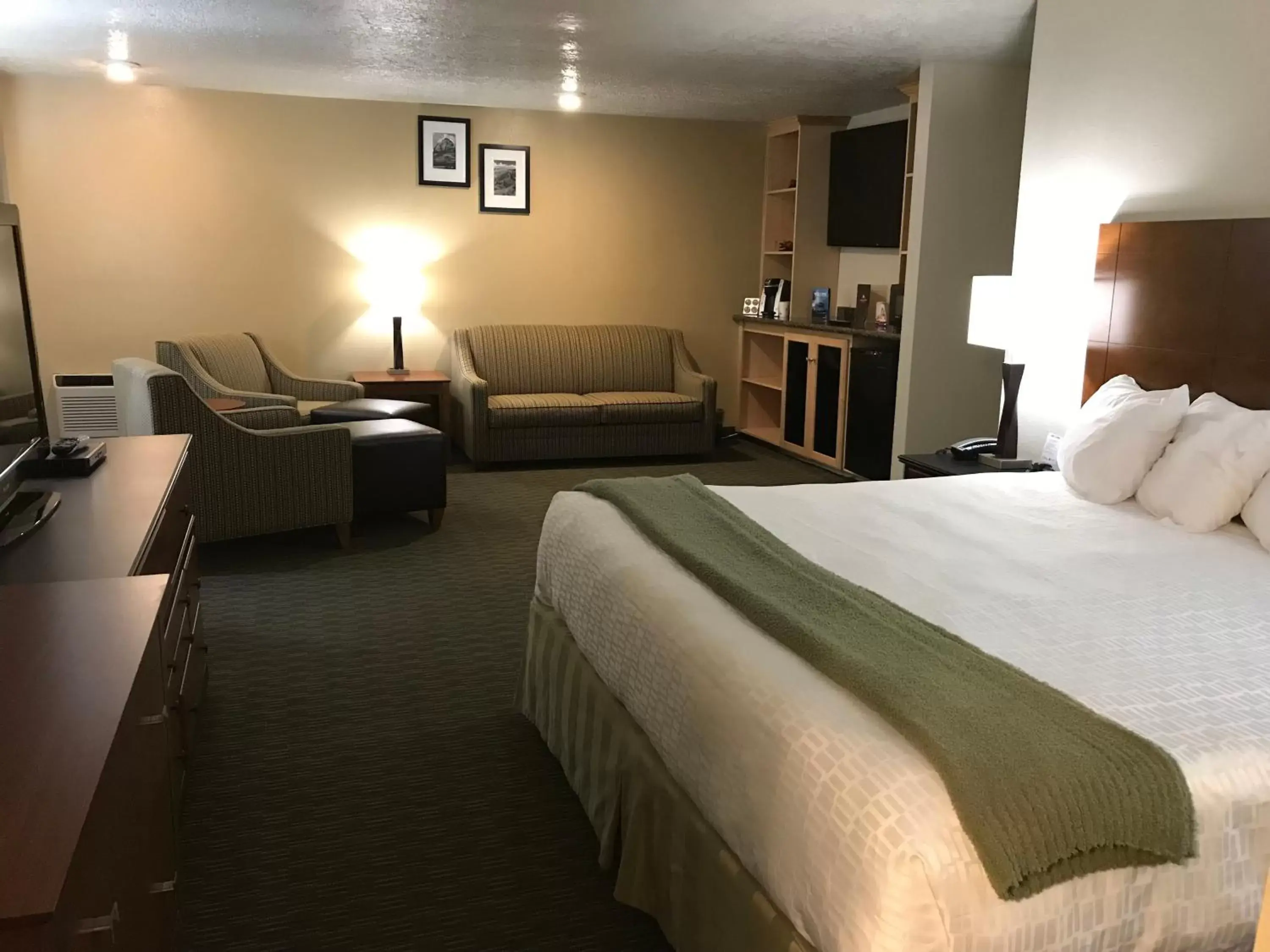 Dinosaur Inn & Suites Dinosaur Inn & Suites