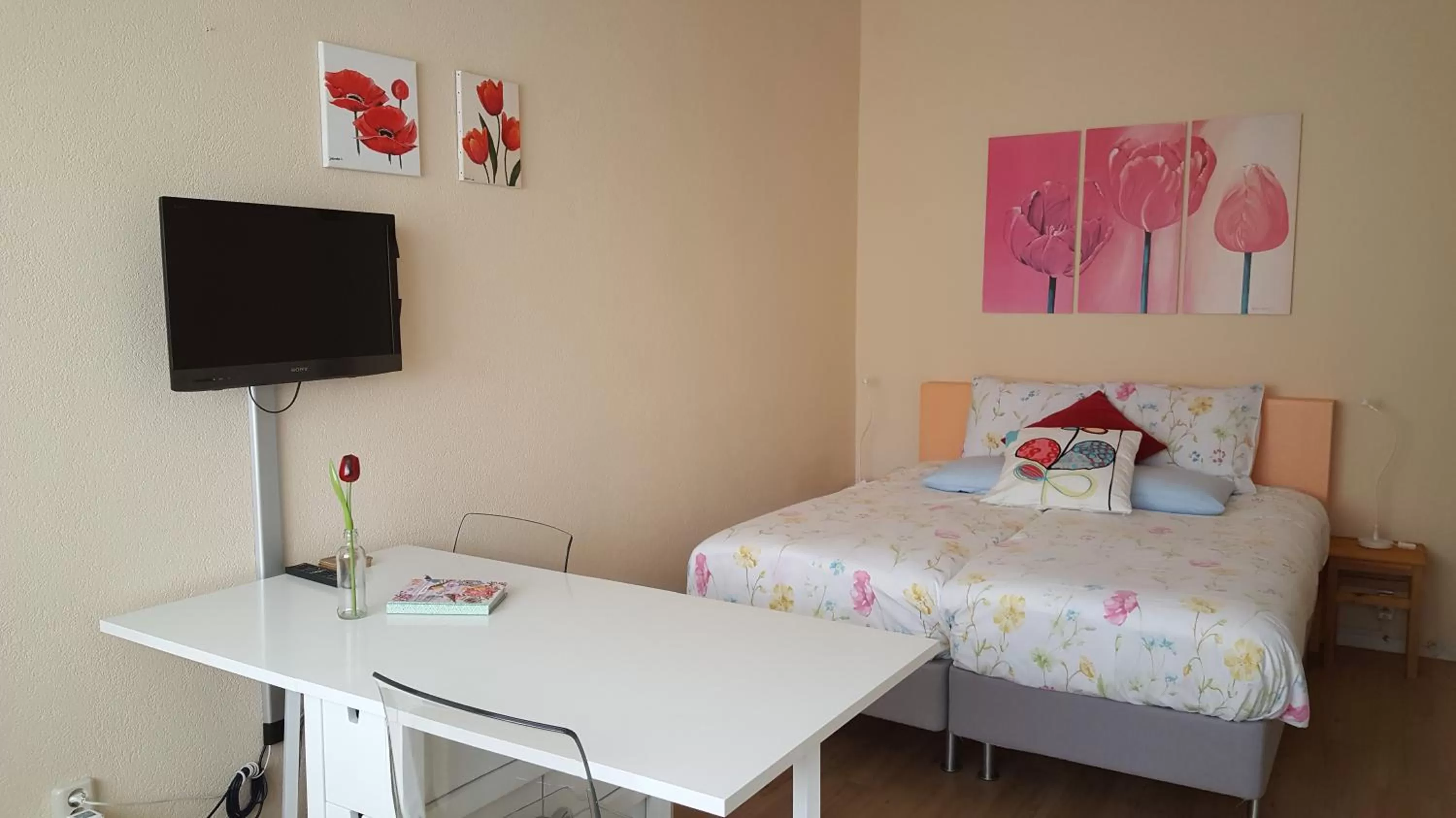 Bed in B&B De Slaperije