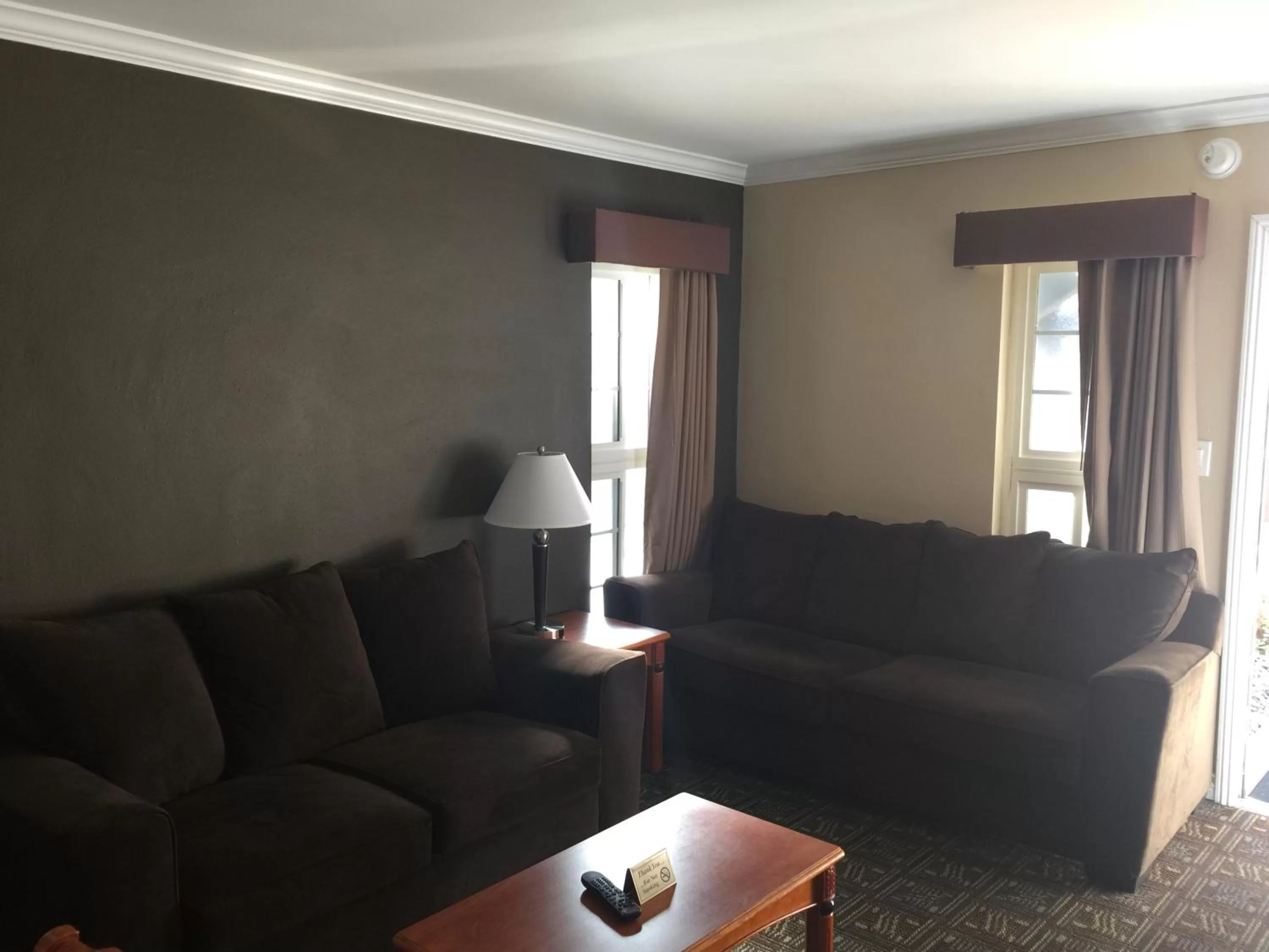 Living room in Seaside Motel