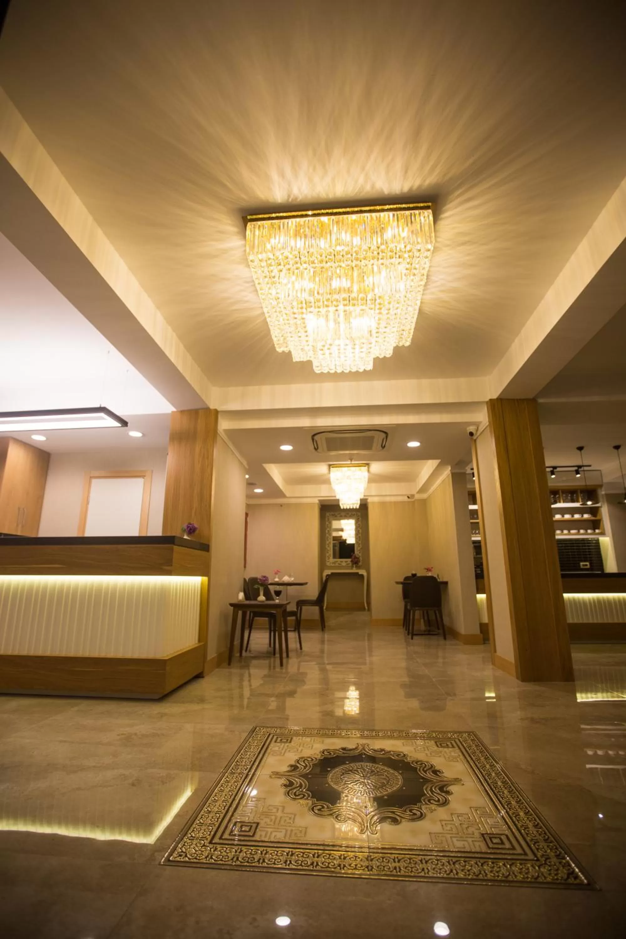 Restaurant/places to eat in Blue Sea Hotel