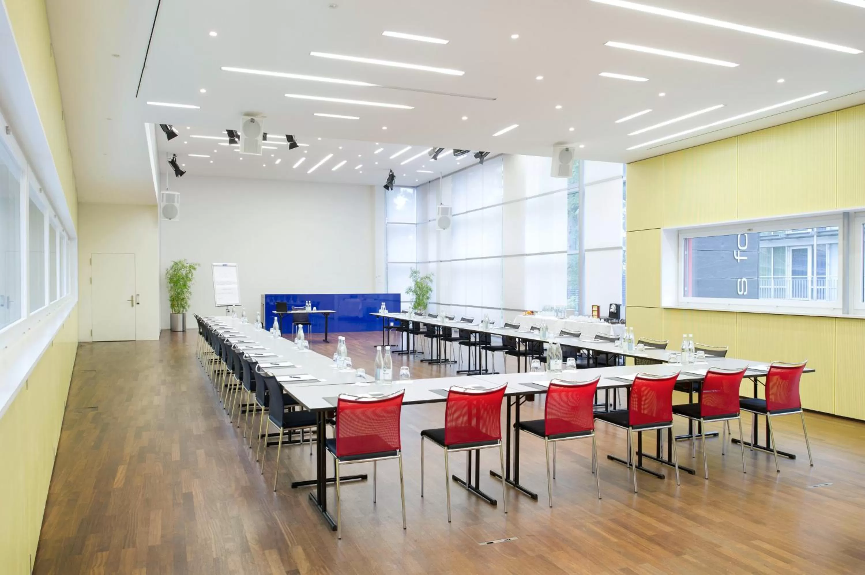 Meeting/conference room in Sedartis Swiss Quality Hotel