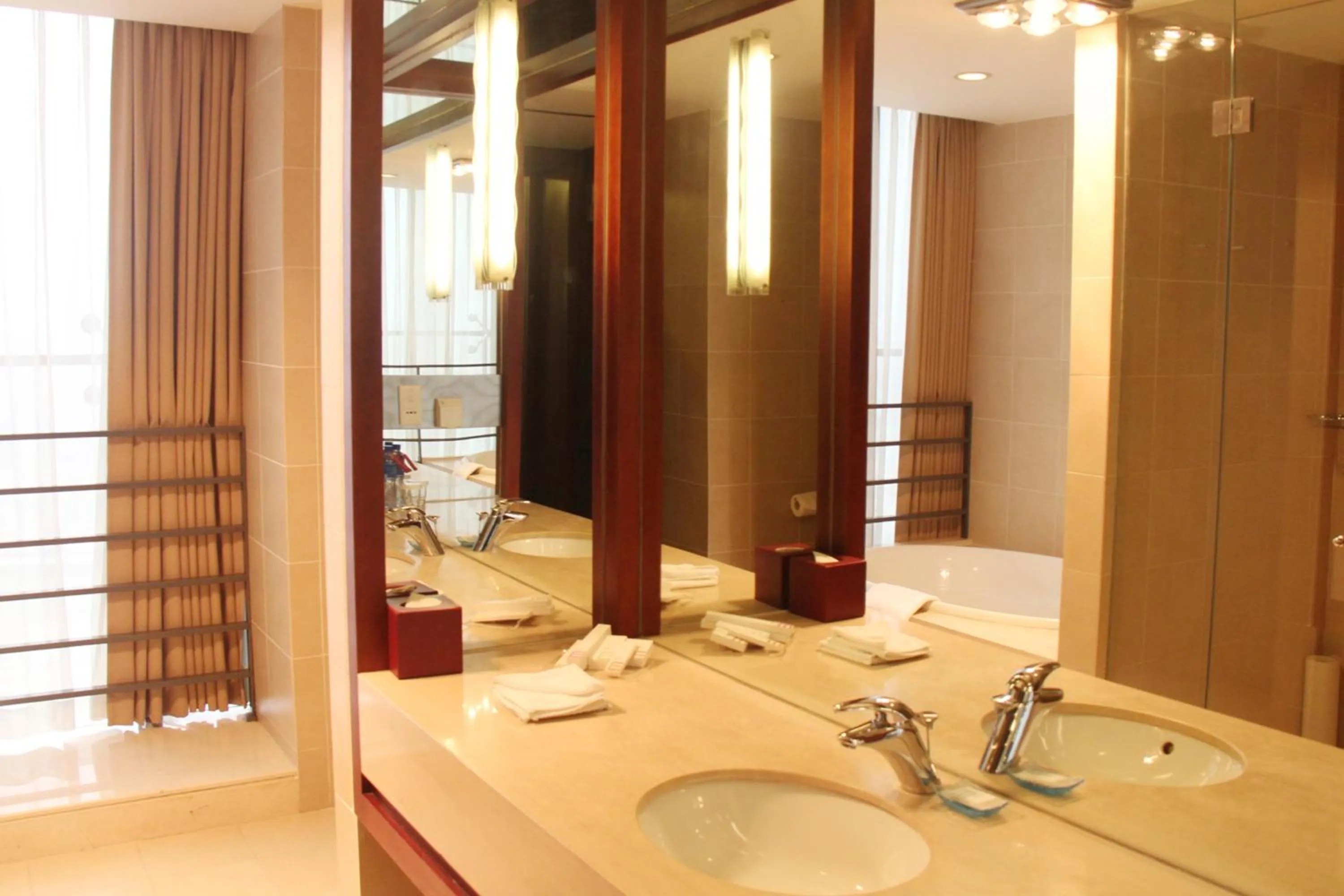 Bathroom in Mercure Wanshang Beijing