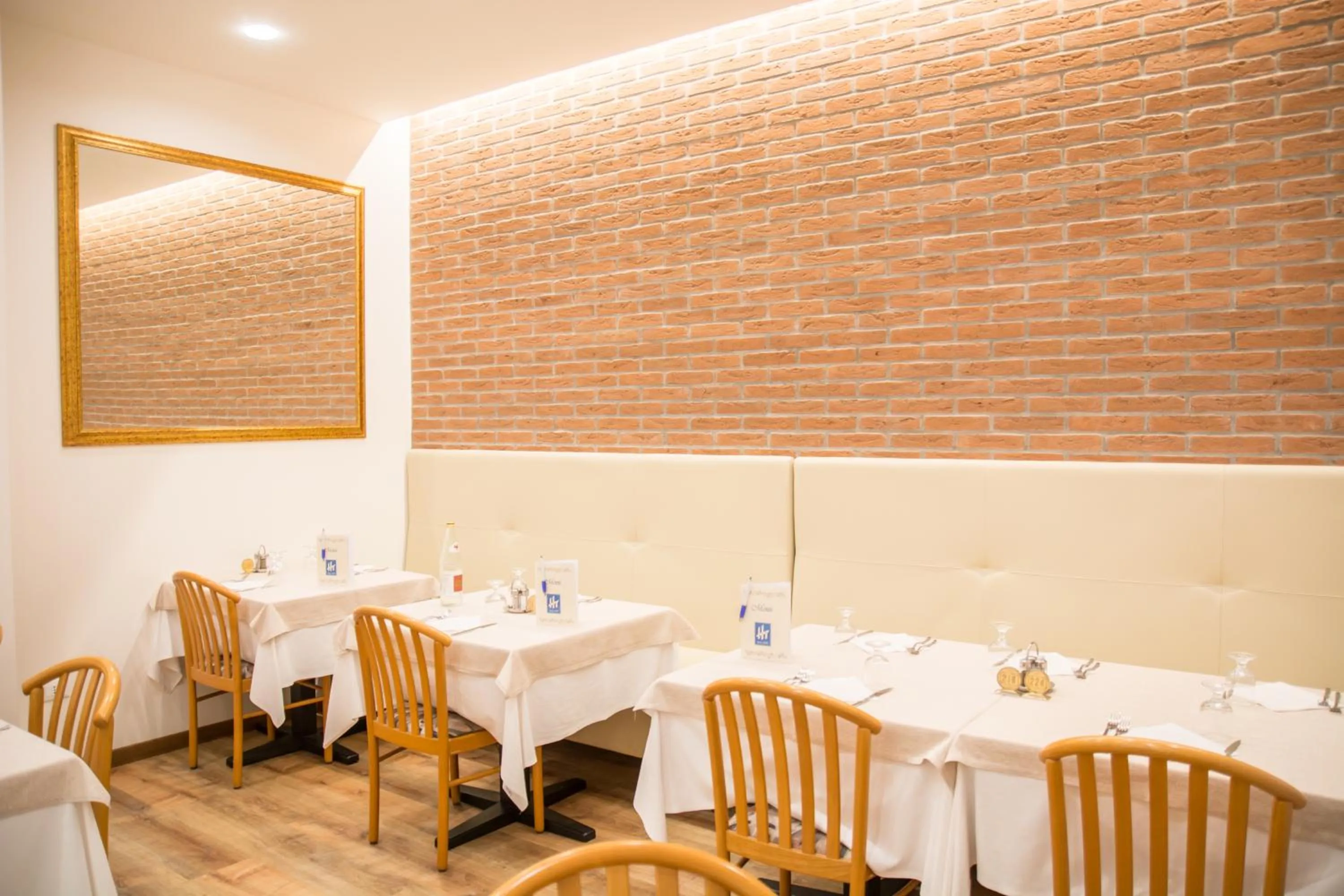 Food and drinks in Hotel Touring