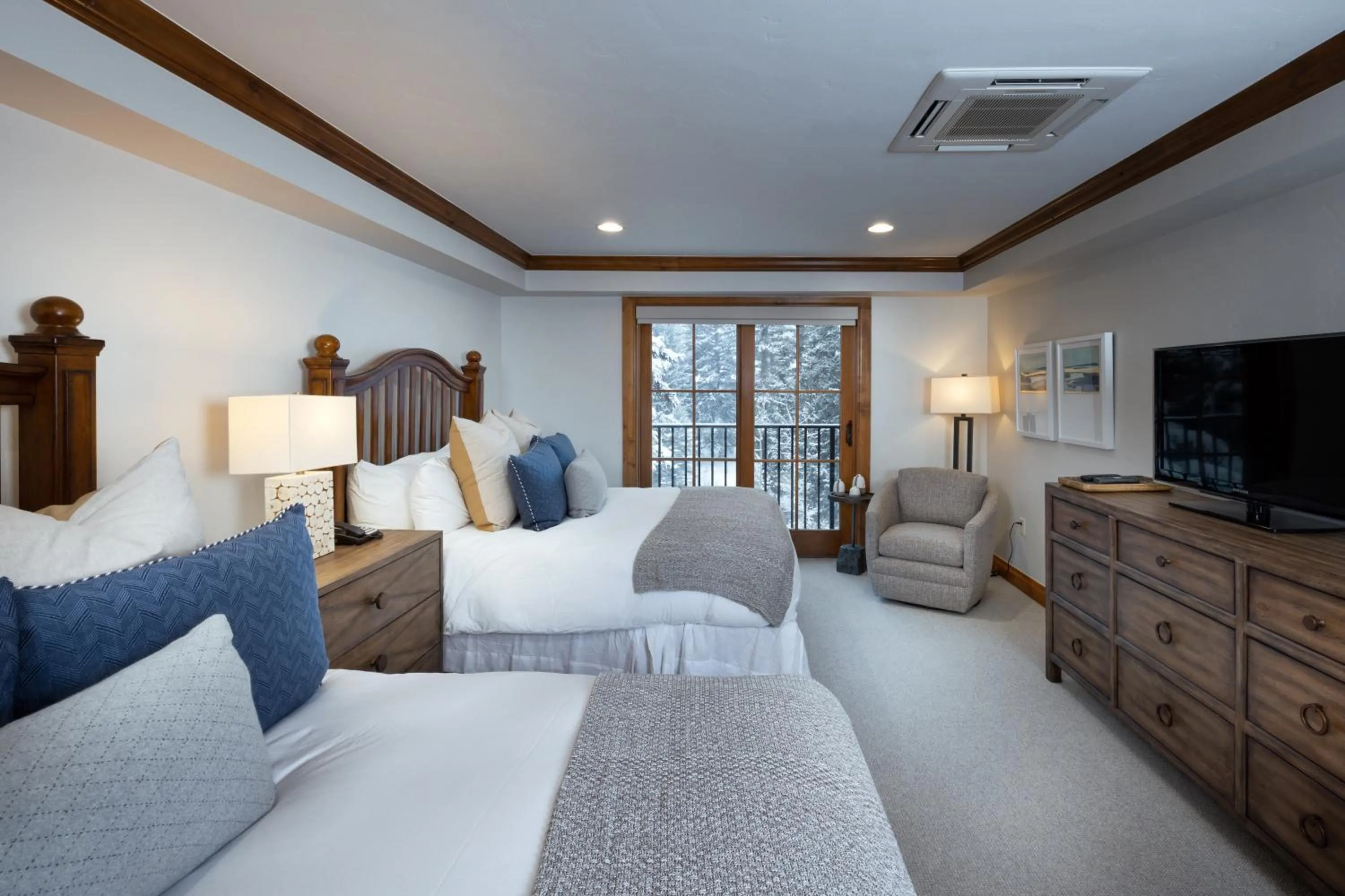 Bedroom, Bed in Gravity Haus Vail