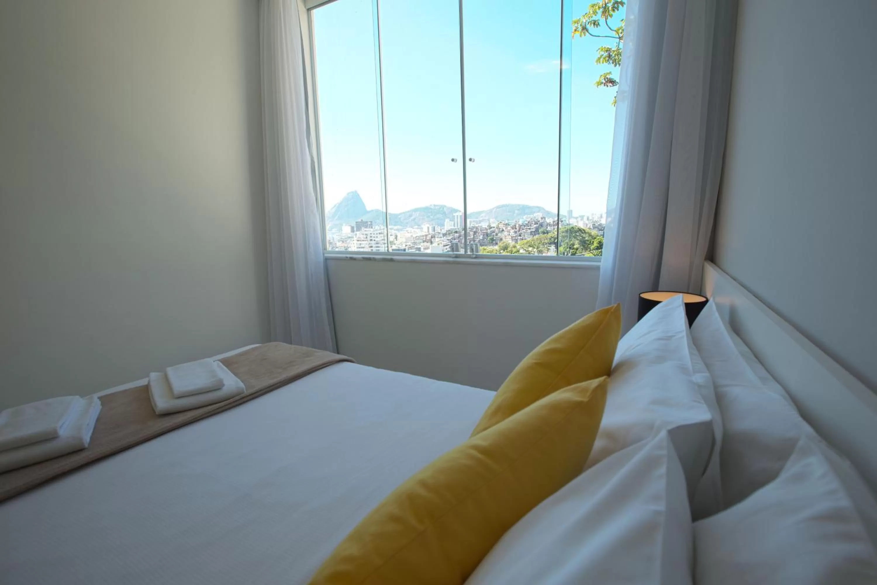 Bed in New Sugar Loft Apartments