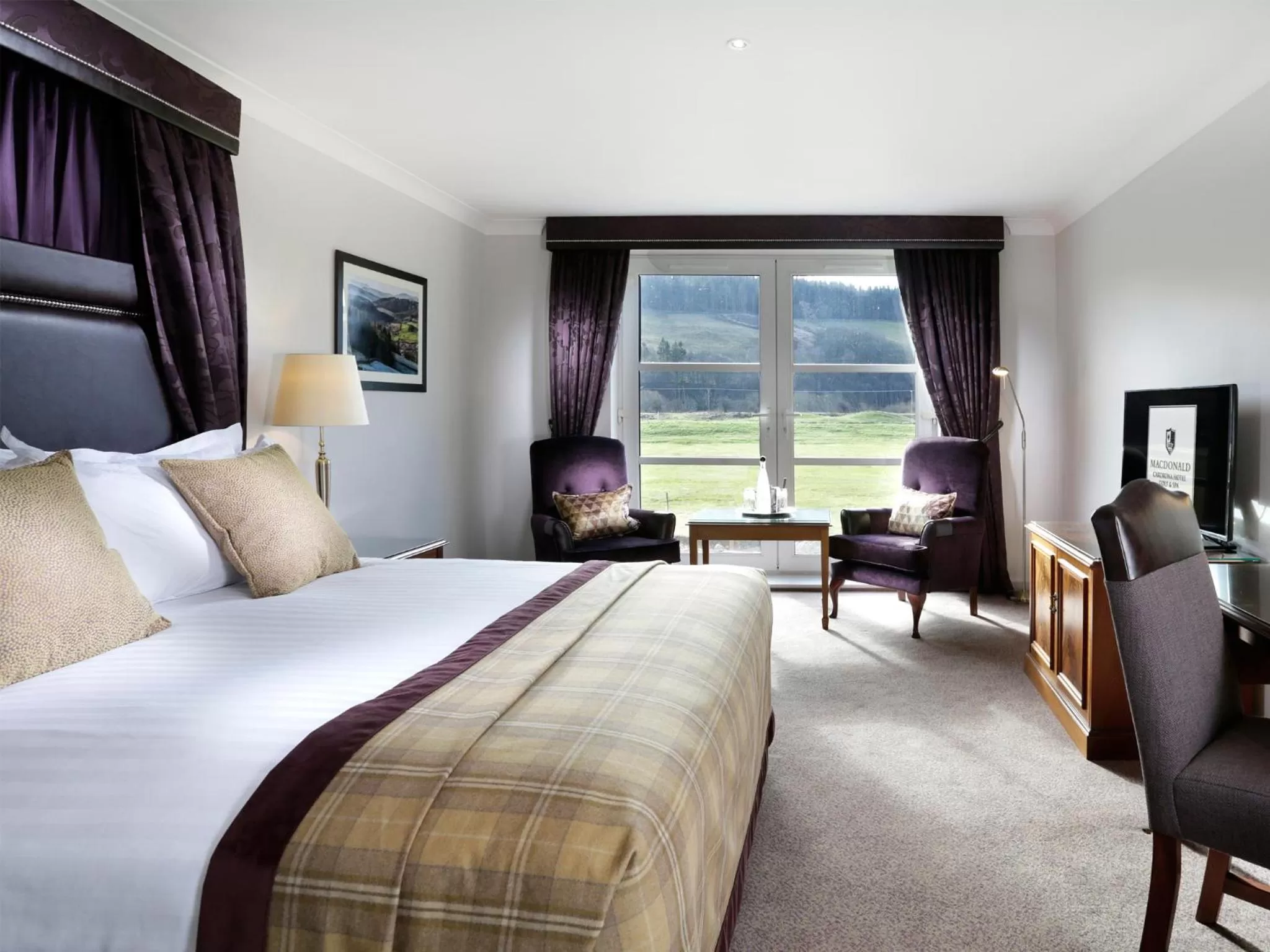 Bedroom, Bed in Macdonald Cardrona Hotel, Golf & Spa