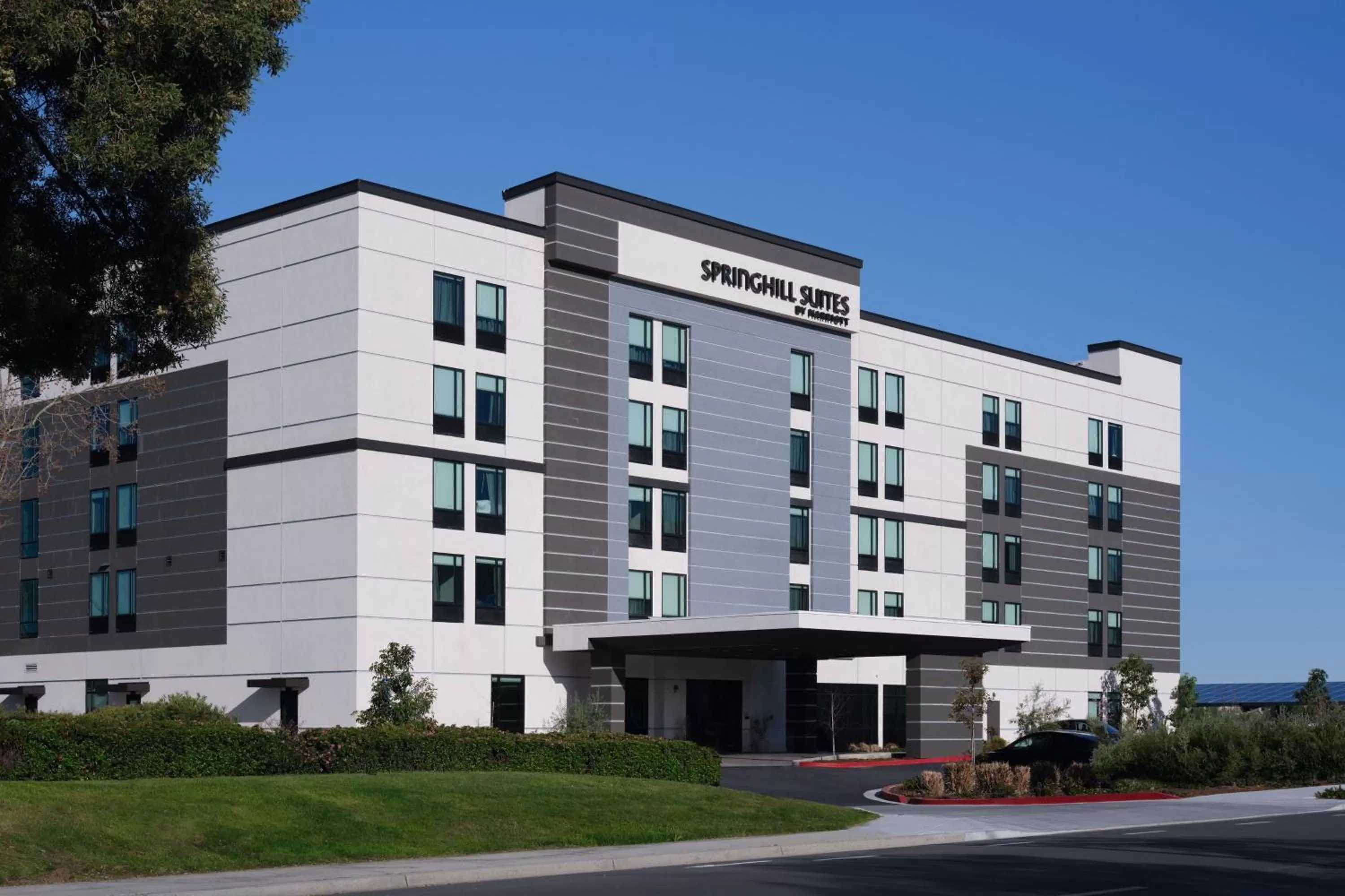 Property building in SpringHill Suites by Marriott Milpitas Silicon Valley
