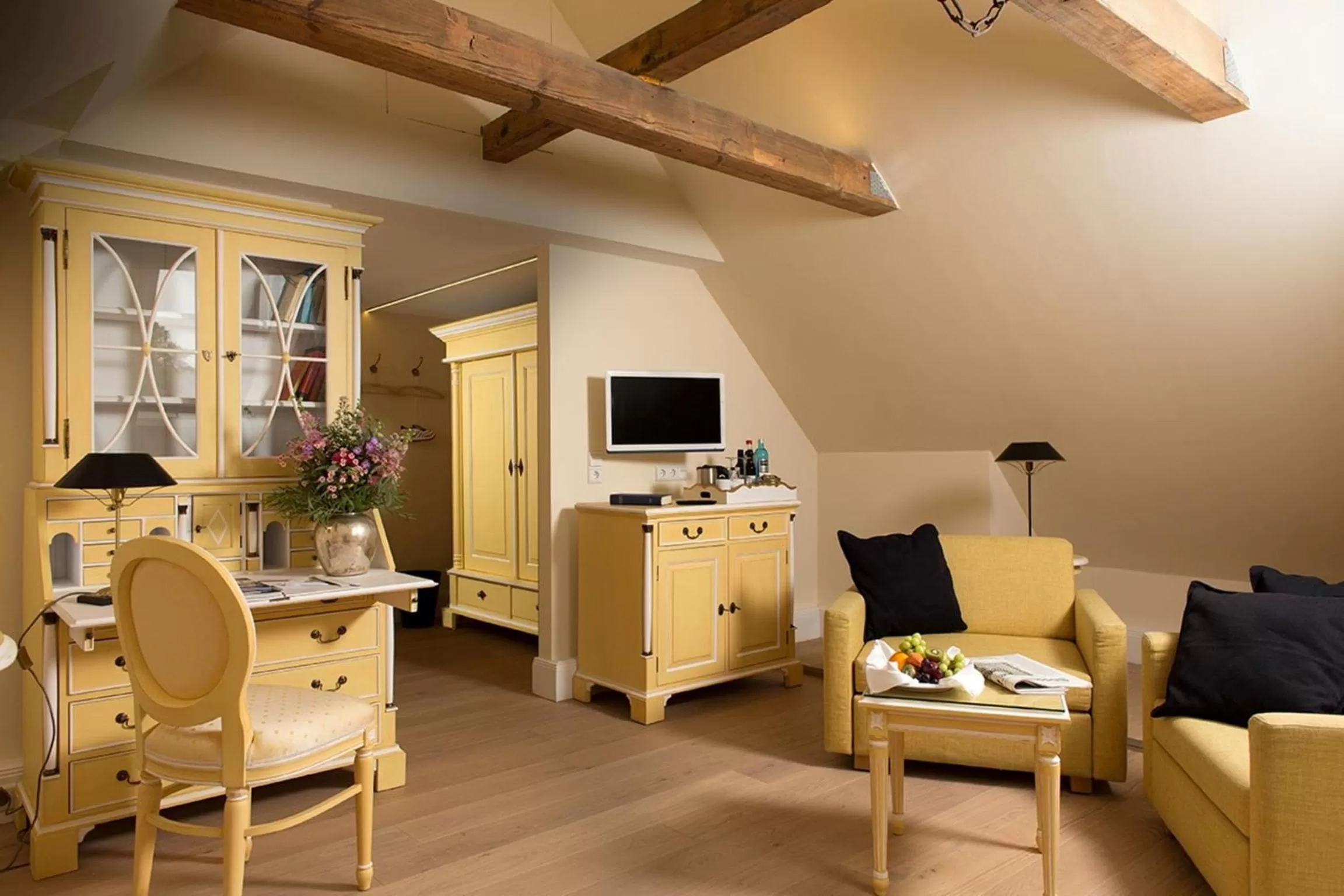 Photo of the whole room in Palais Esplanade Hamburg - Adults Only