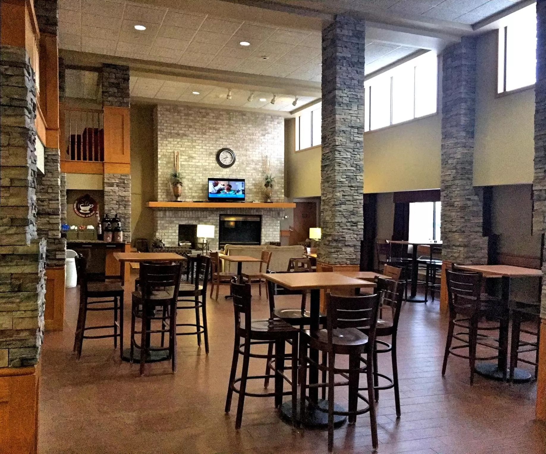 Restaurant/places to eat in AmericInn by Wyndham Inver Grove Heights Minneapolis