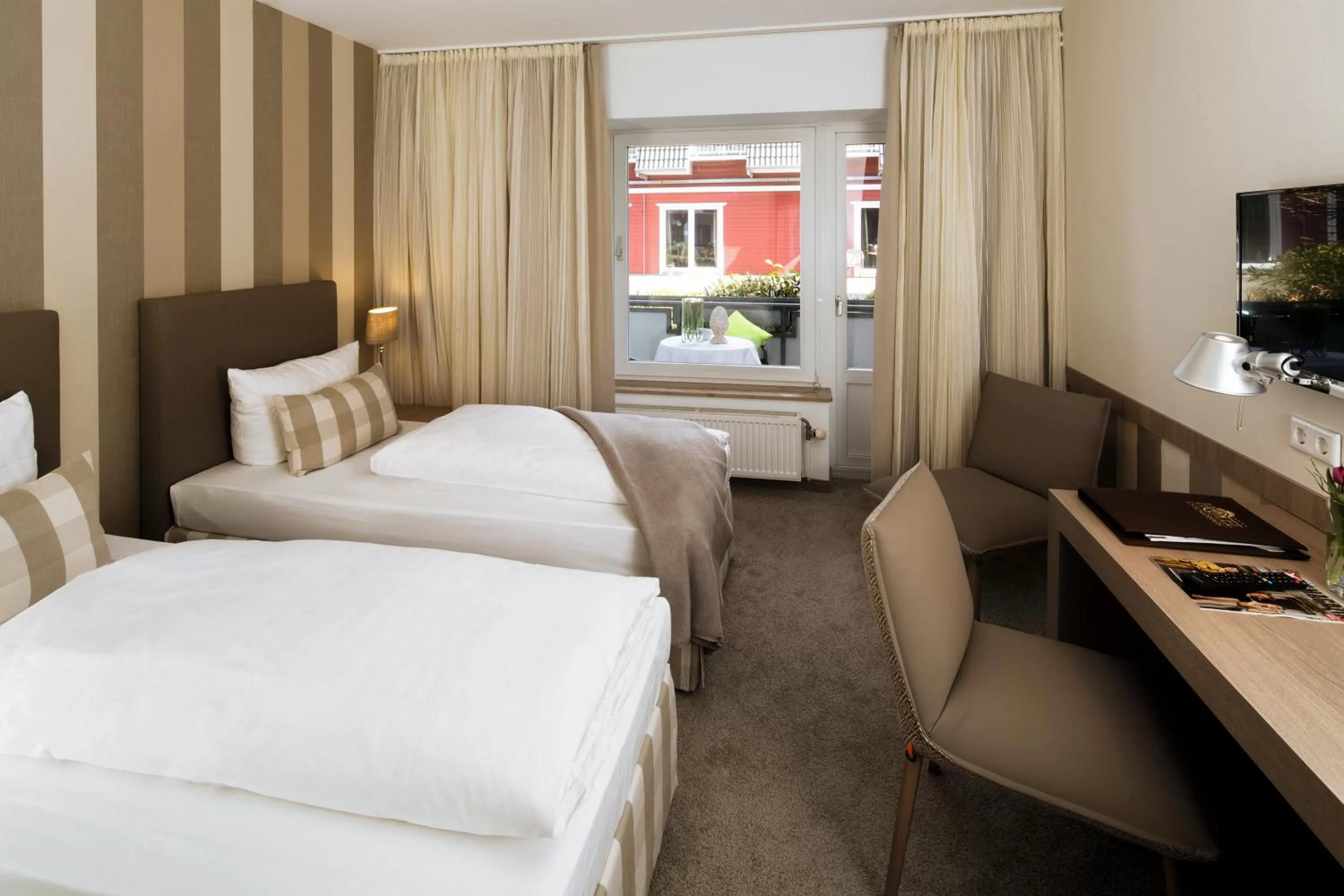 Photo of the whole room, Bed in Hotel am Schlosspark garni