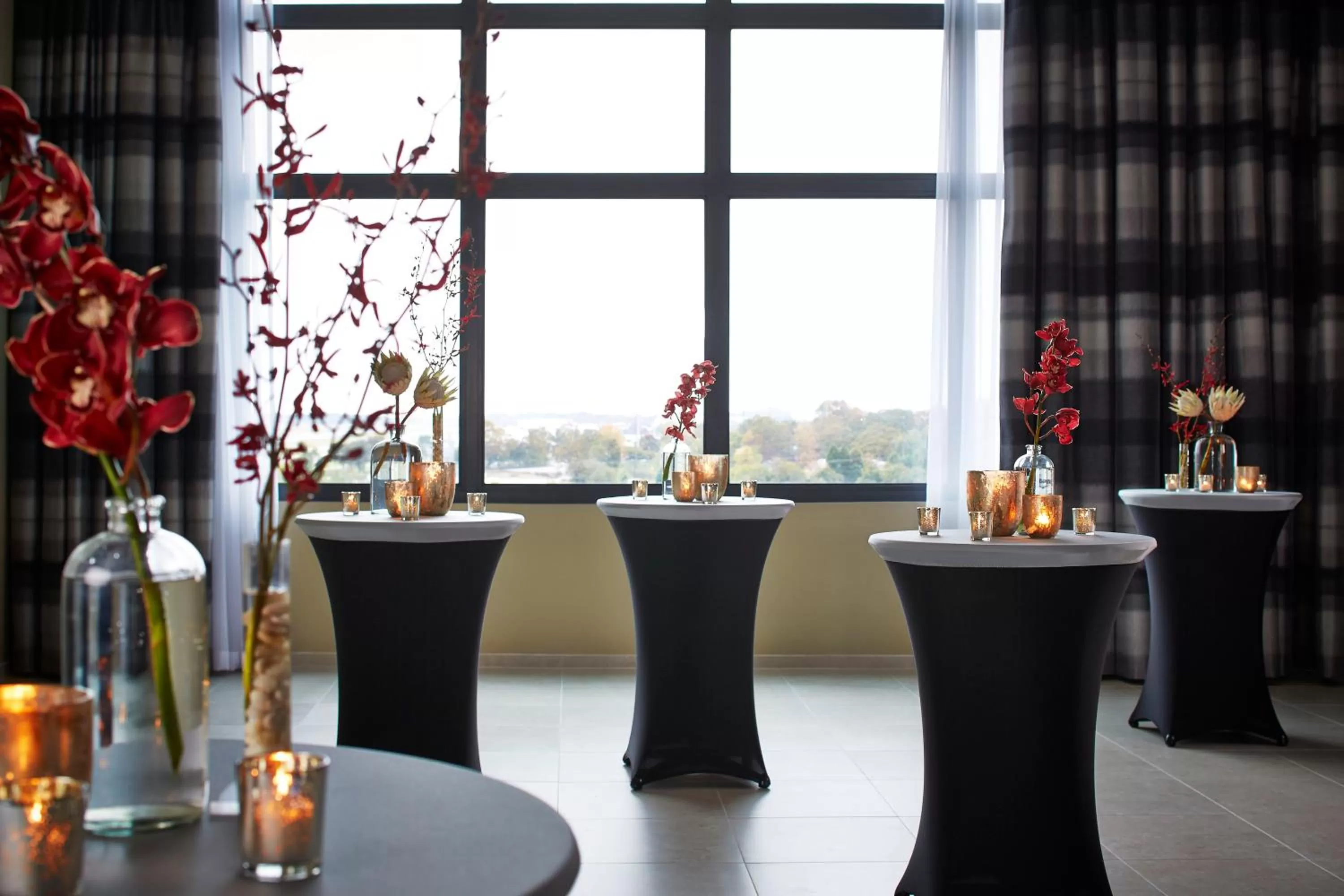 Meeting/conference room in Kimpton Overland Hotel - Atlanta Airport by IHG