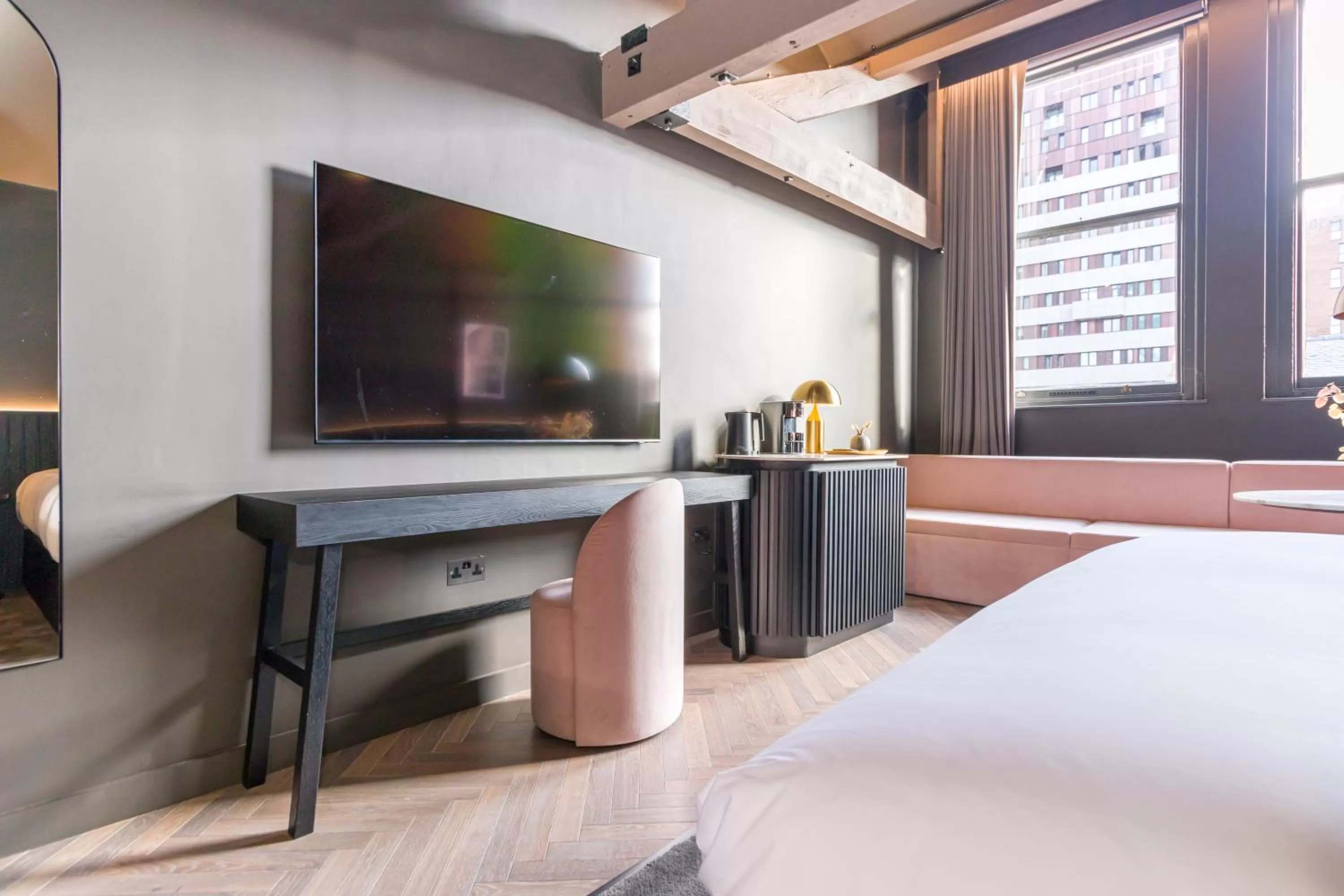 Seating area, Bed in Velvet Hotel Manchester, WorldHotels Crafted