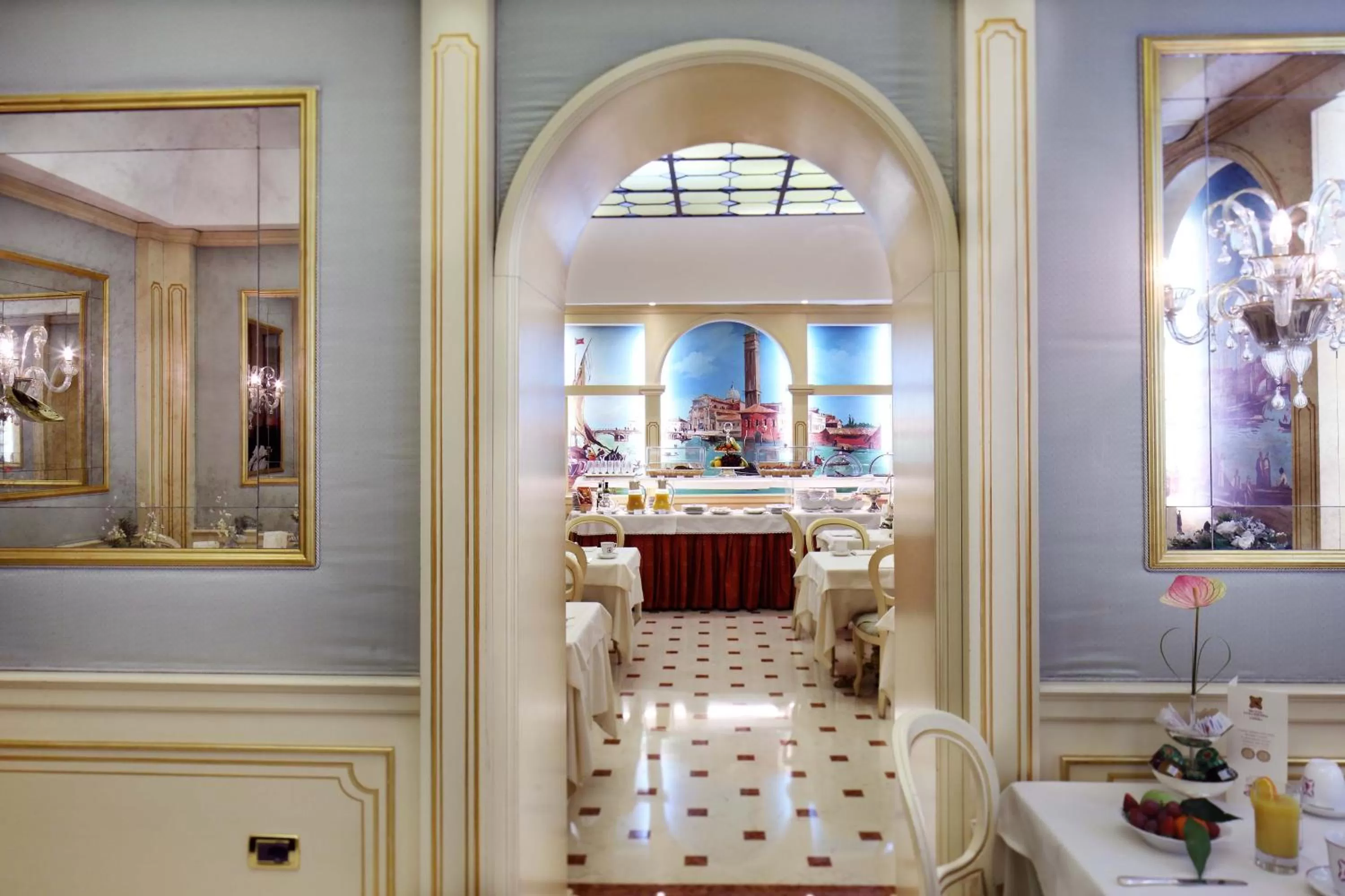 Photo of the whole room in Hotel Colombina