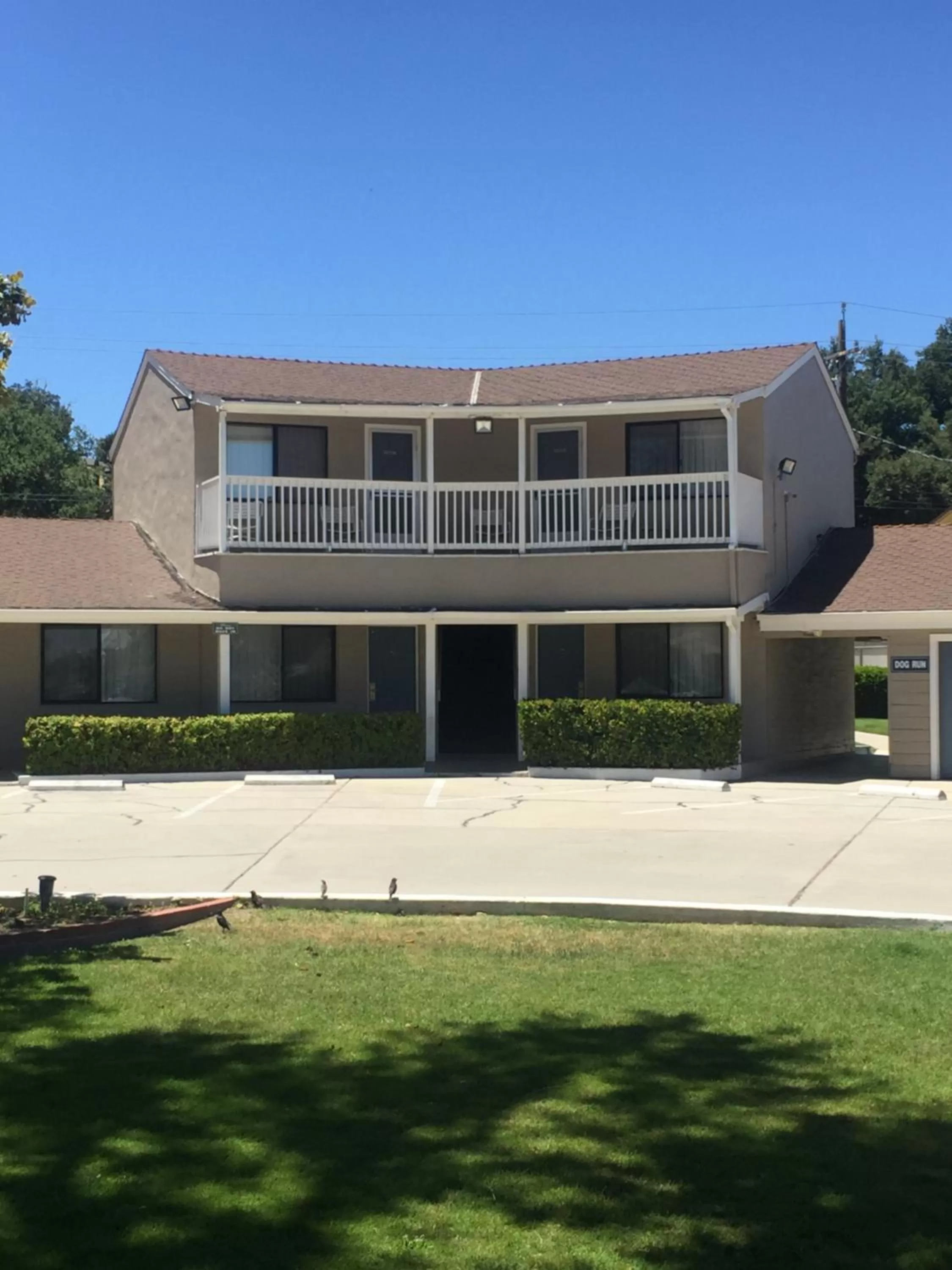 Balcony/Terrace in Bestway Inn