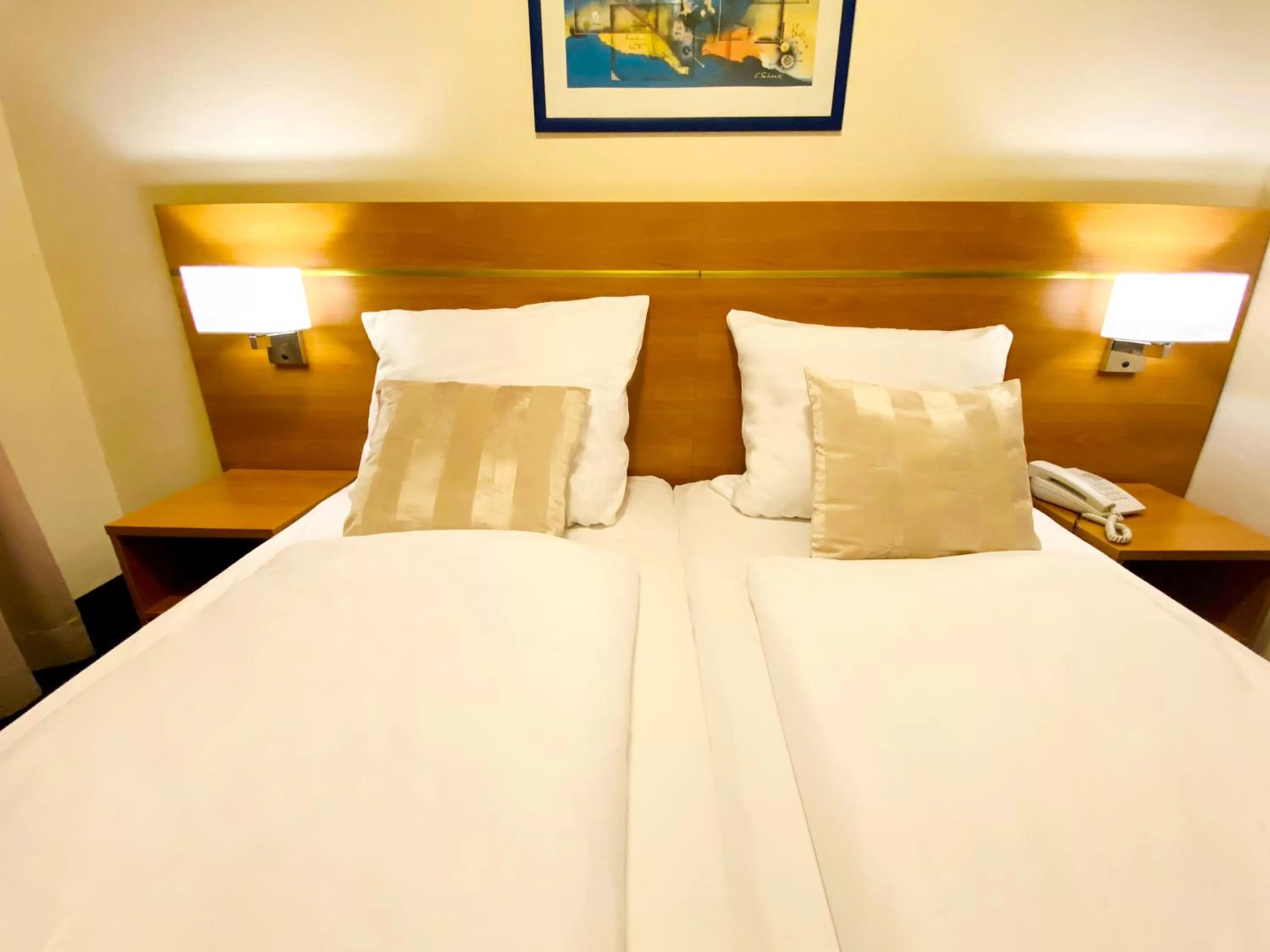 Bedroom, Bed in Hotel Hansehof