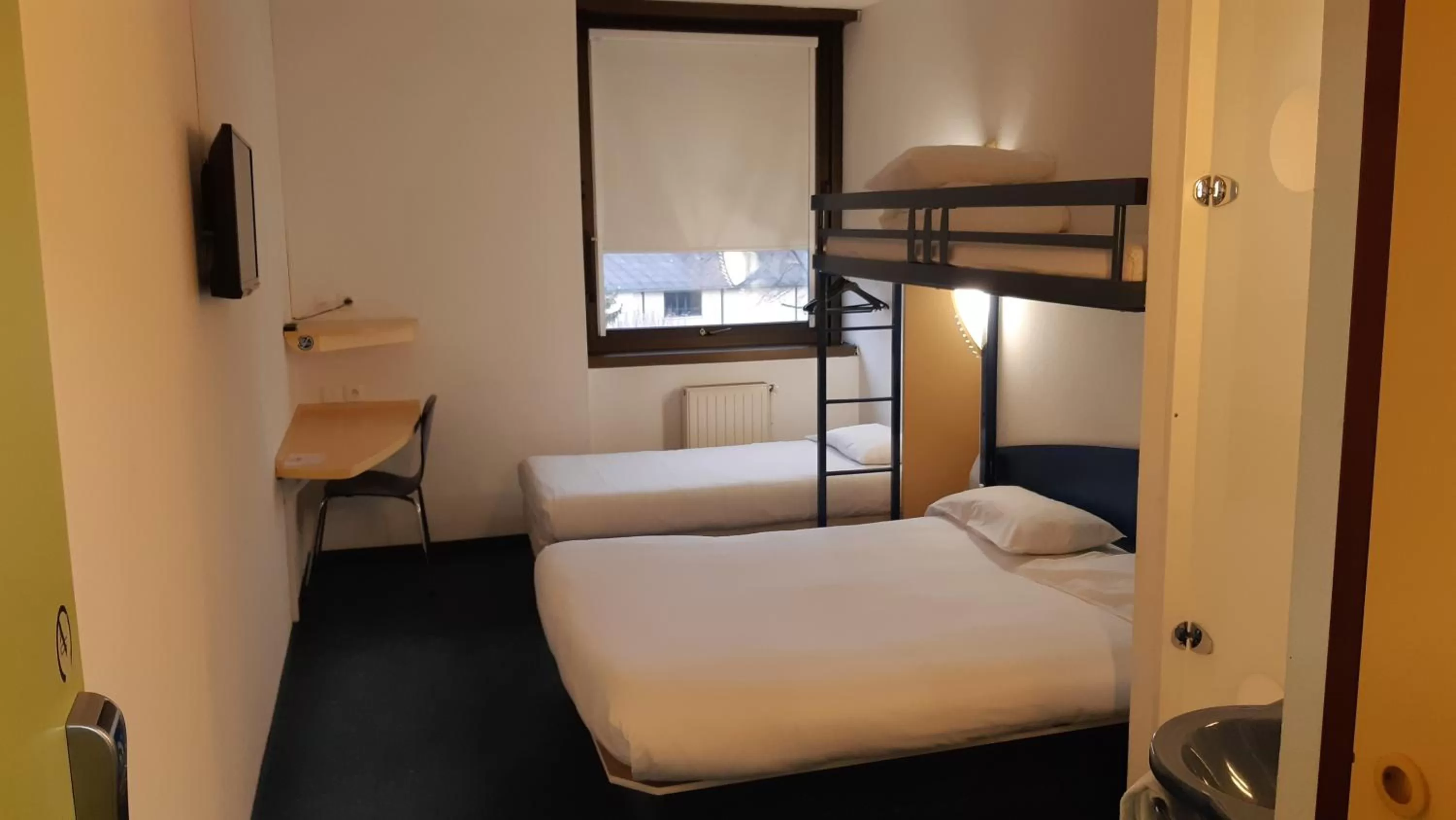 bunk bed, Bed in Kyriad Direct Montauban Centre