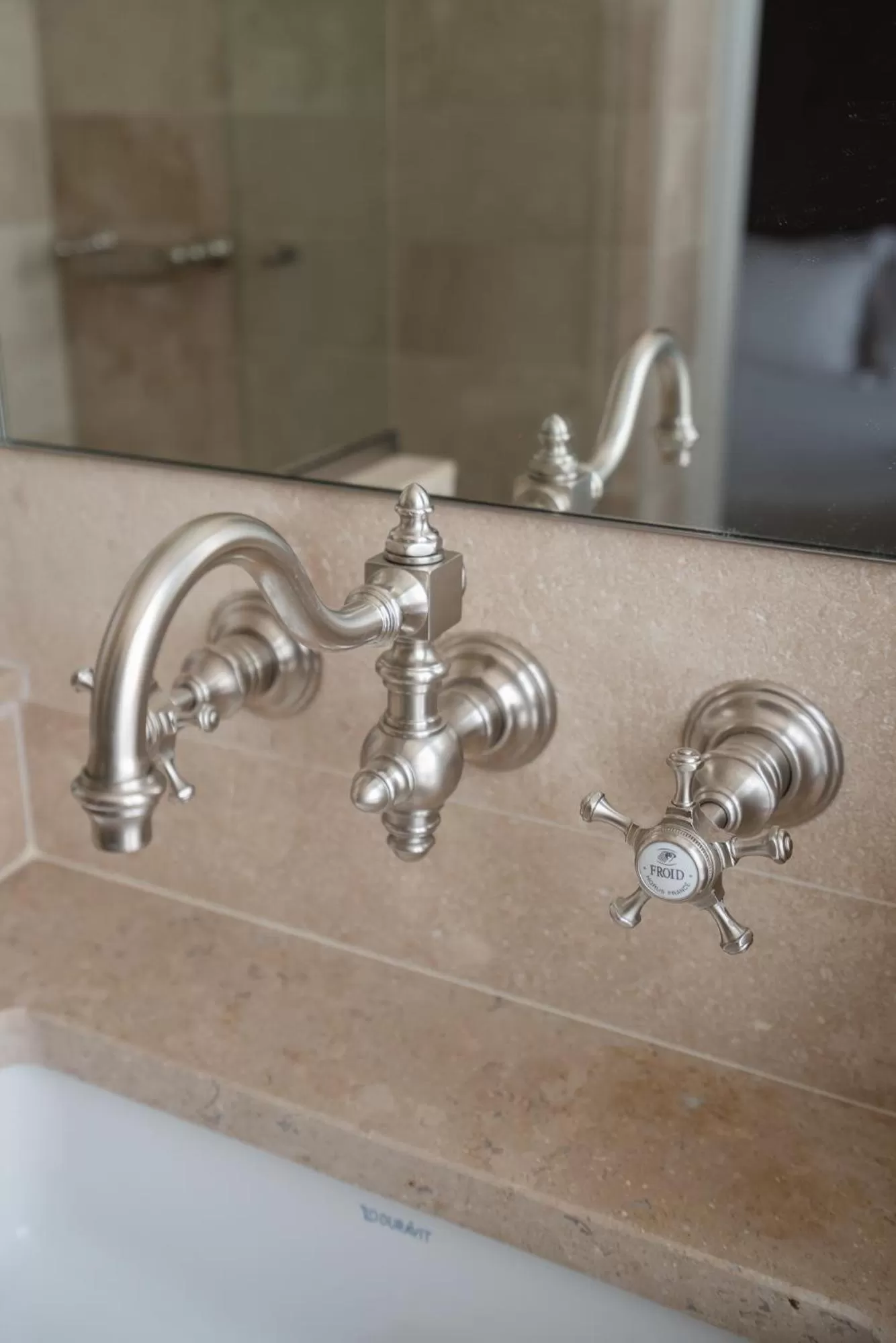 Decorative detail in Hotel Saint-Louis en L'Isle - Notre-Dame