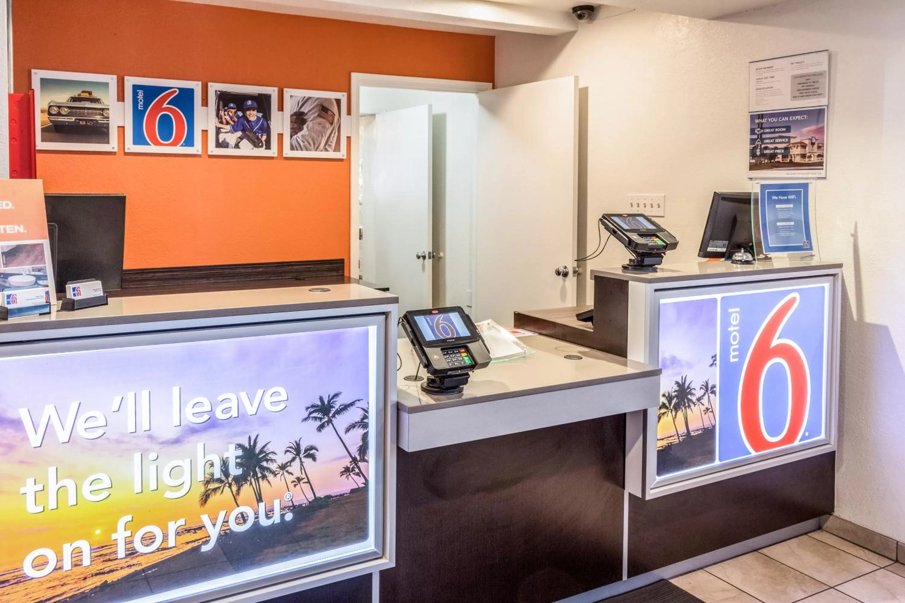 Lobby or reception in Motel 6-Bakersfield, CA - East