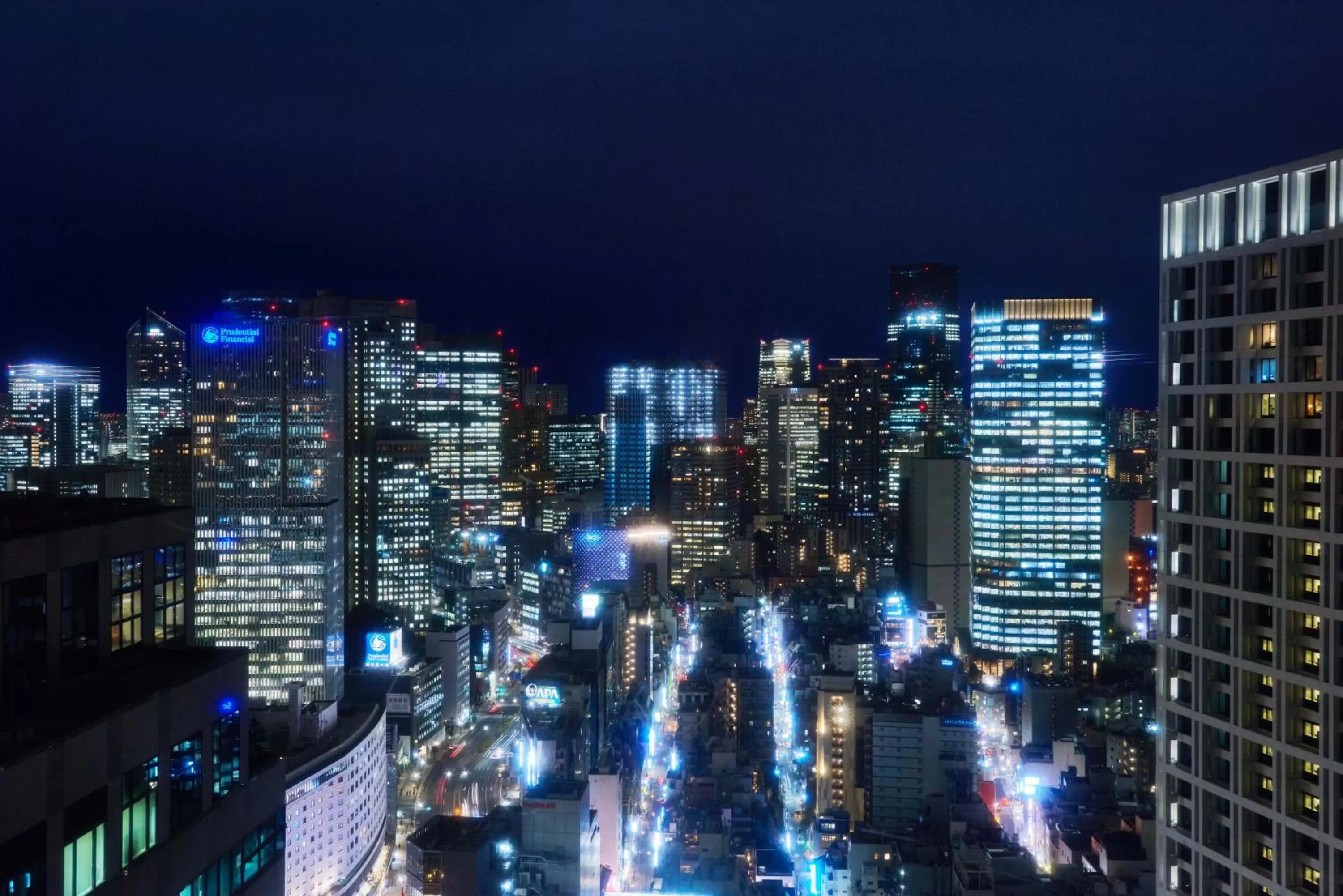 Night in Hotel New Otani Tokyo Garden Tower