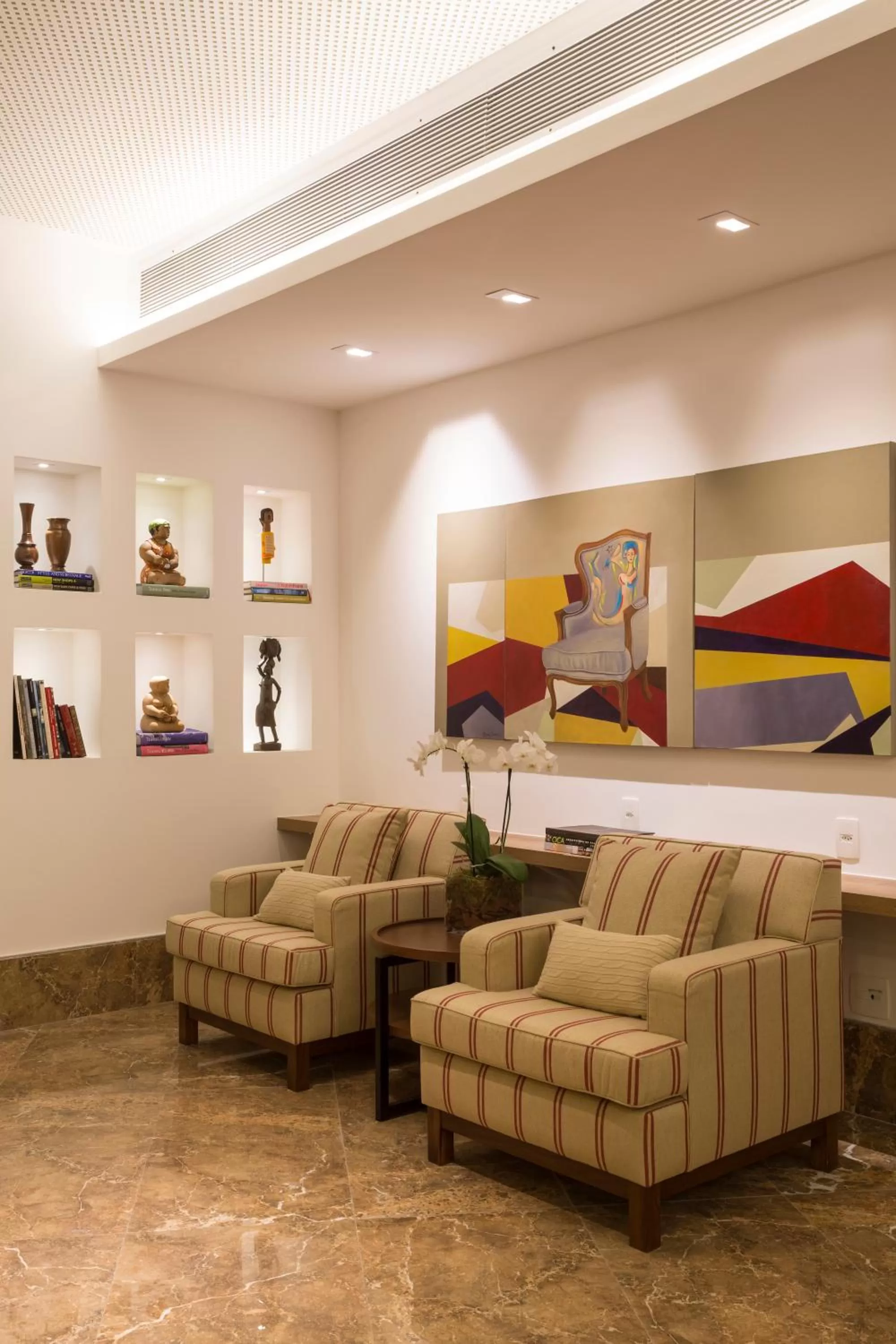 Lobby or reception in Sleep Inn Praia do Canto