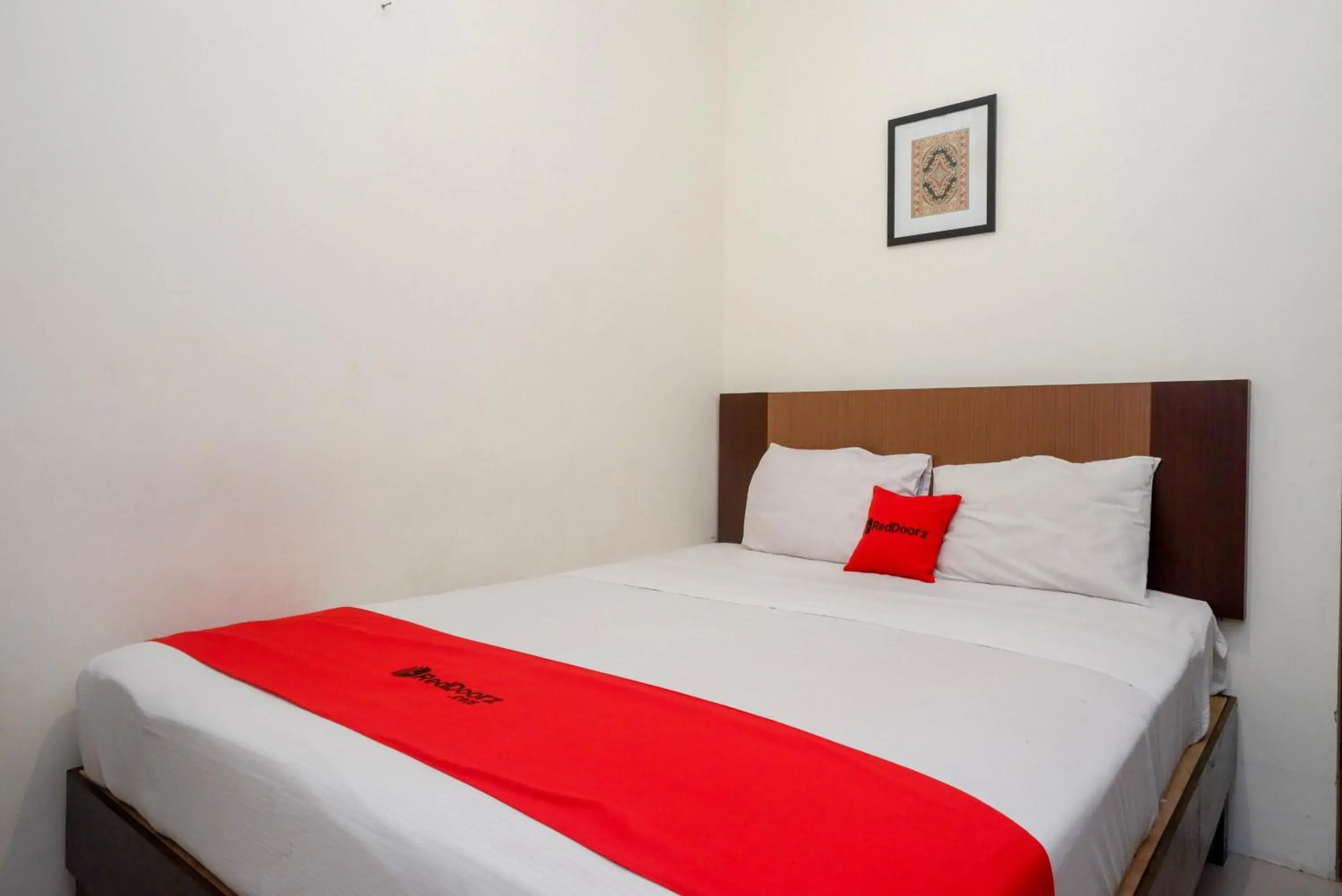 Standard Double Room in RedDoorz Syariah At Namira Hotel Standard Double Room in RedDoorz Syariah At Namira Hotel