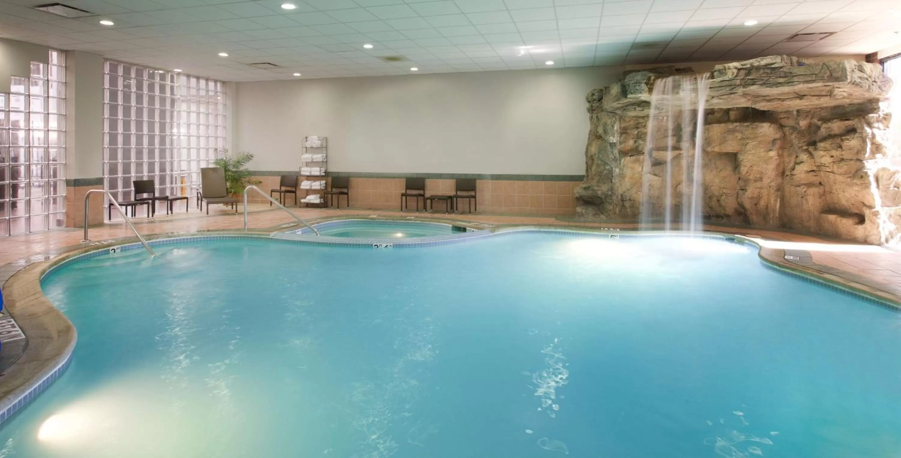 Pool view in Embassy Suites by Hilton Detroit - Livonia/Novi
