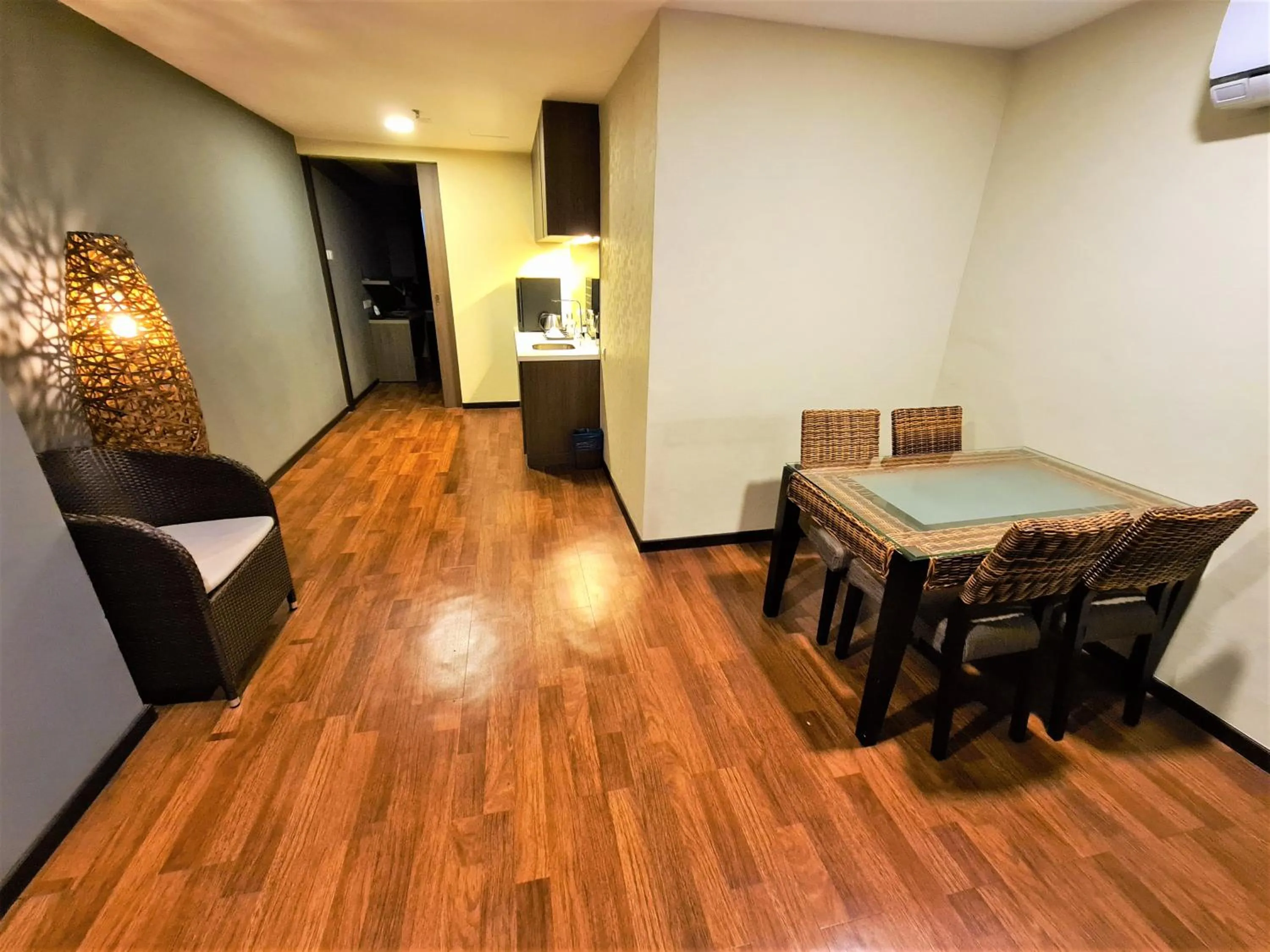 Seating area in Nexus Regency Suites & Hotel