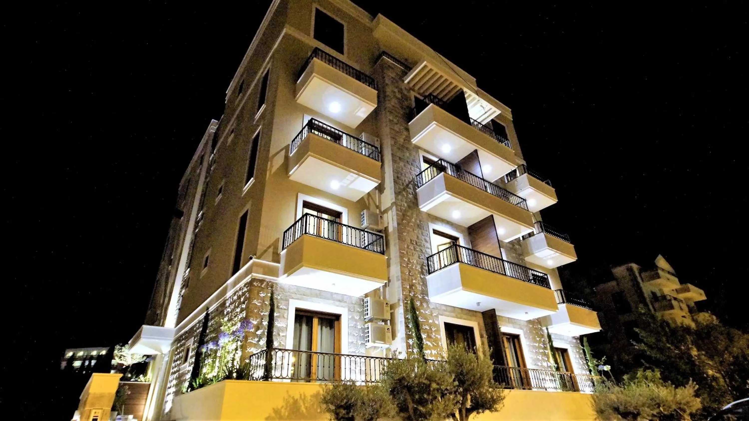 Property building in Hotel Villa Gracia