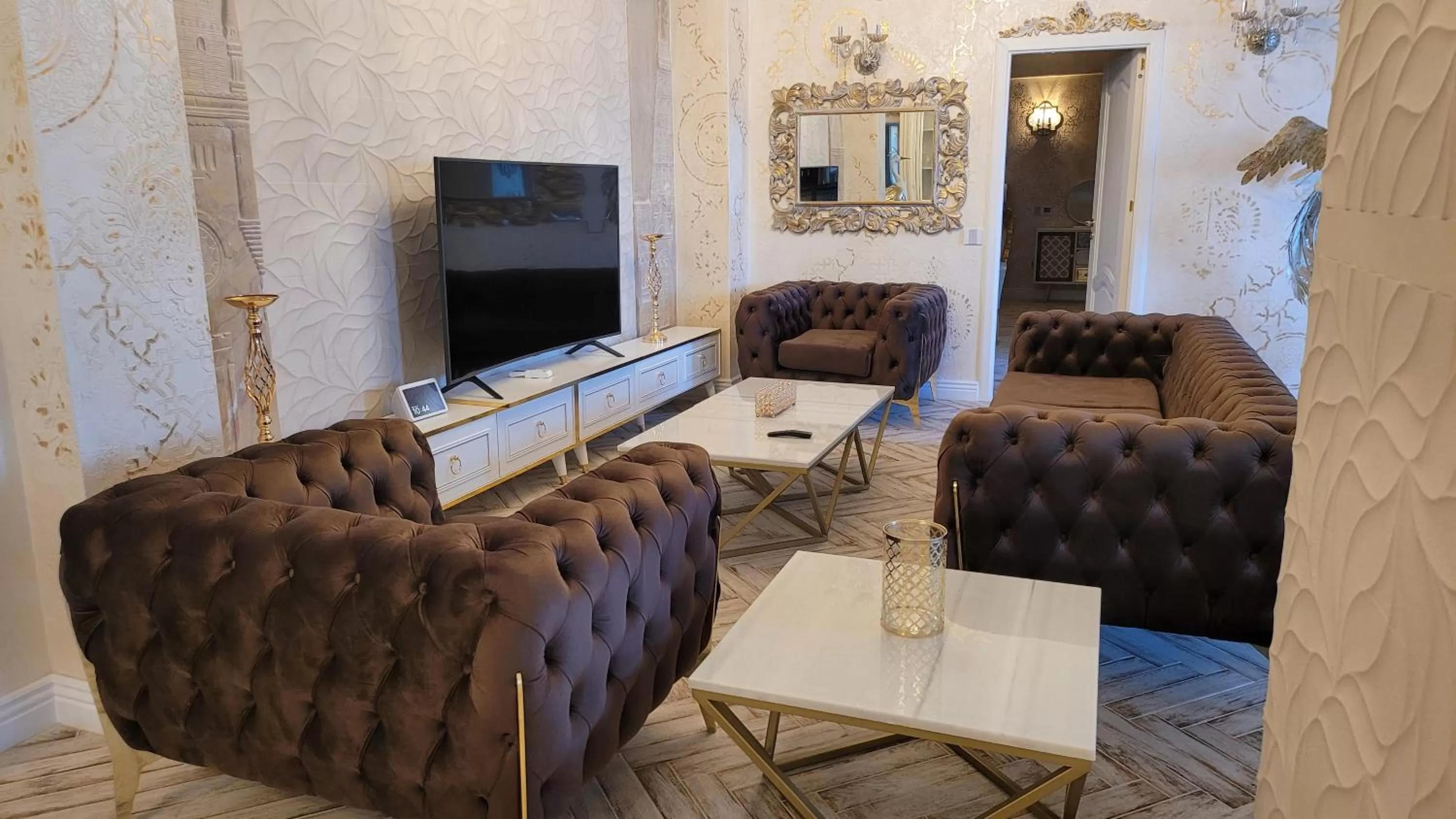 TV and multimedia in Terrace Suites Iasi