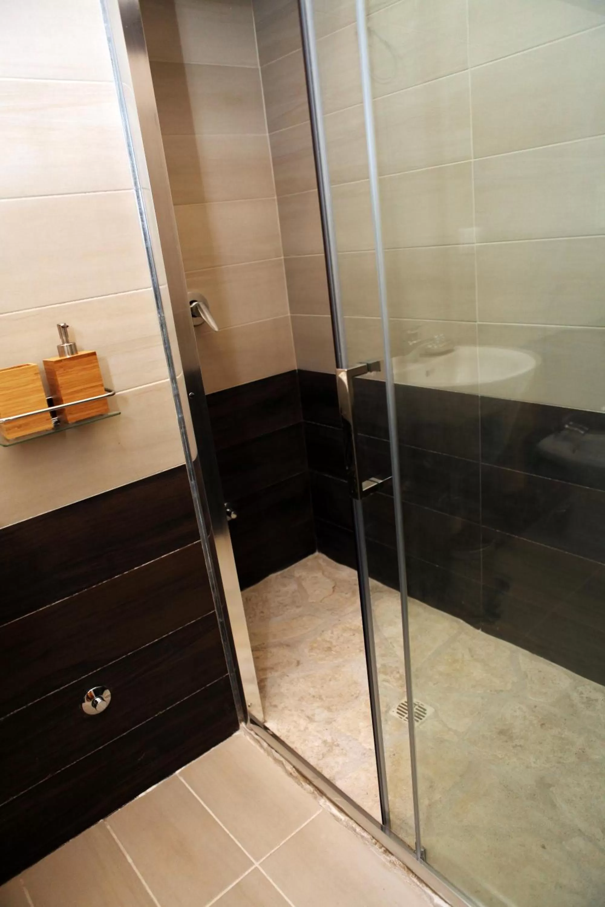 Shower, Bathroom in Maison Arena