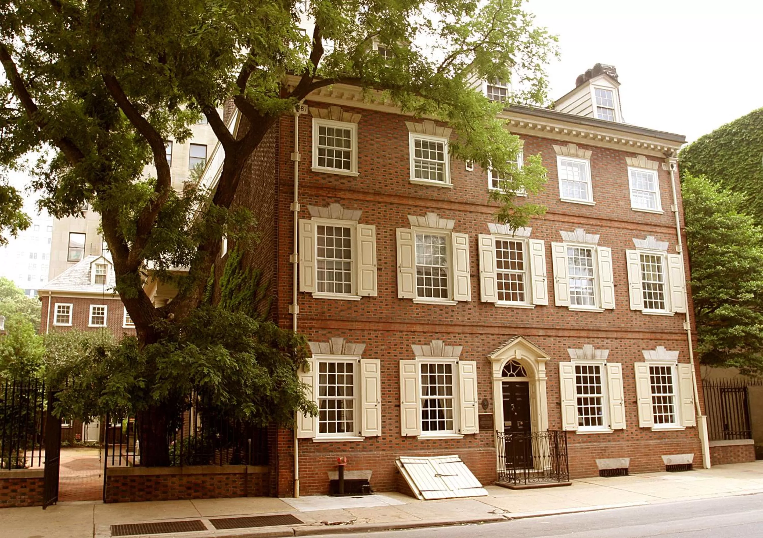 Property building in Morris House Hotel
