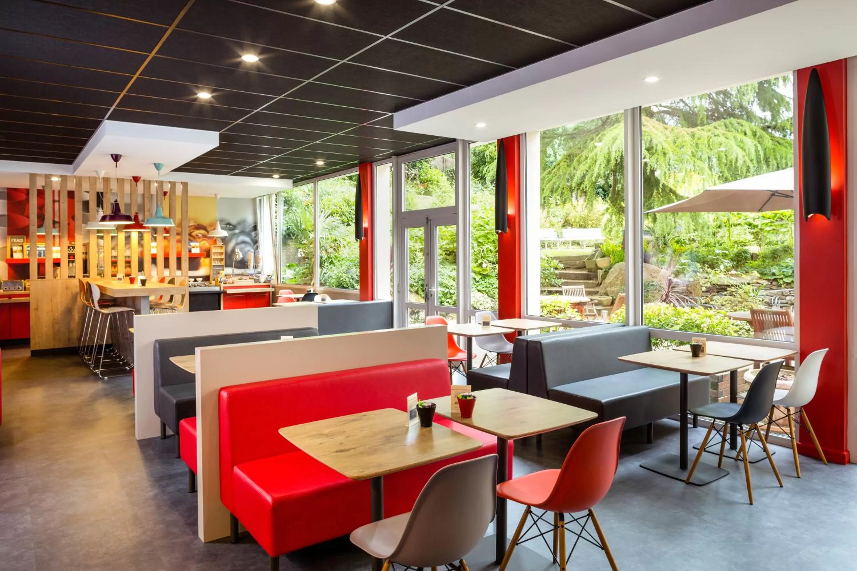 Restaurant/places to eat in ibis Lannion