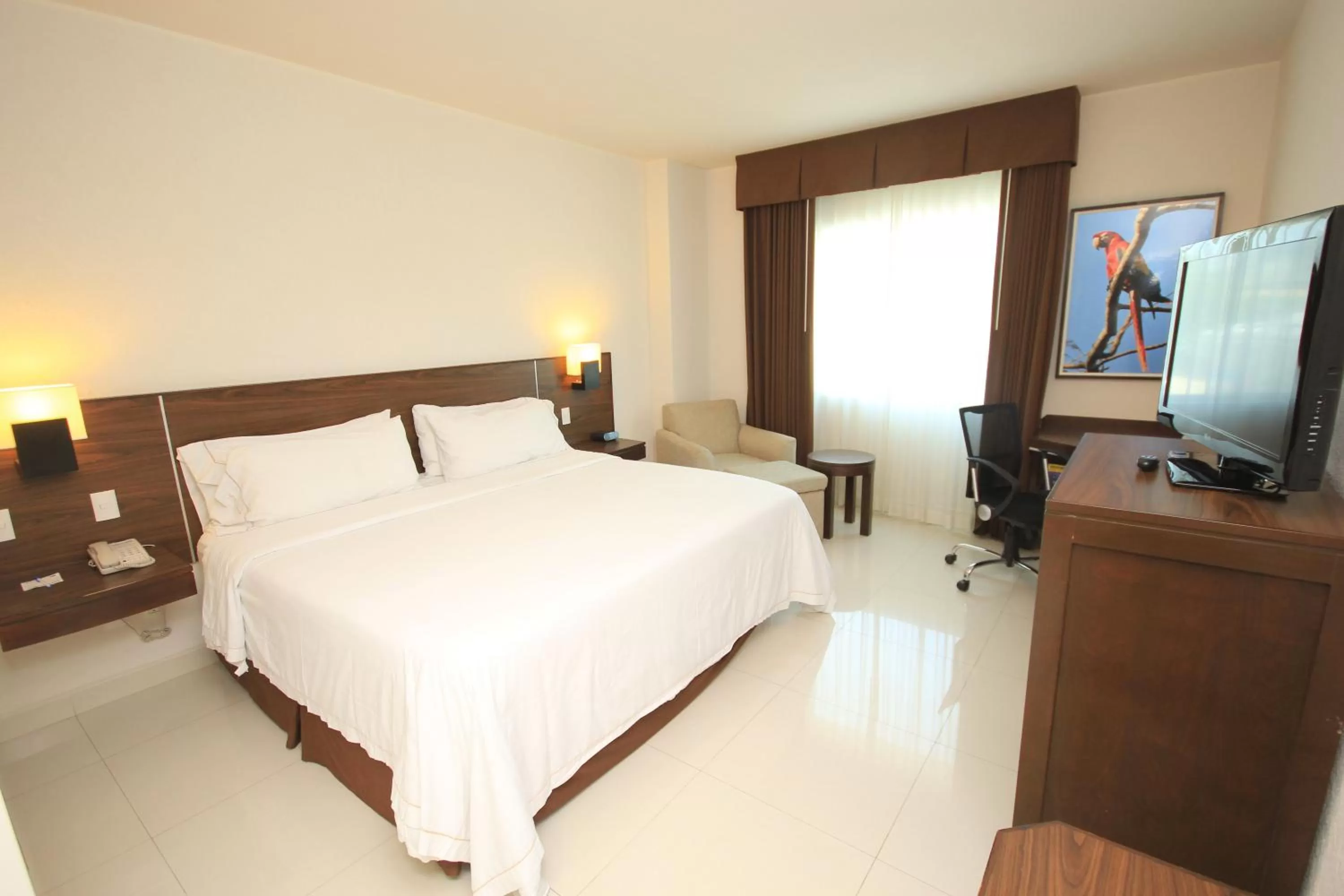 Photo of the whole room, Bed in Holiday Inn Express Tuxtla Gutierrez La Marimba by IHG