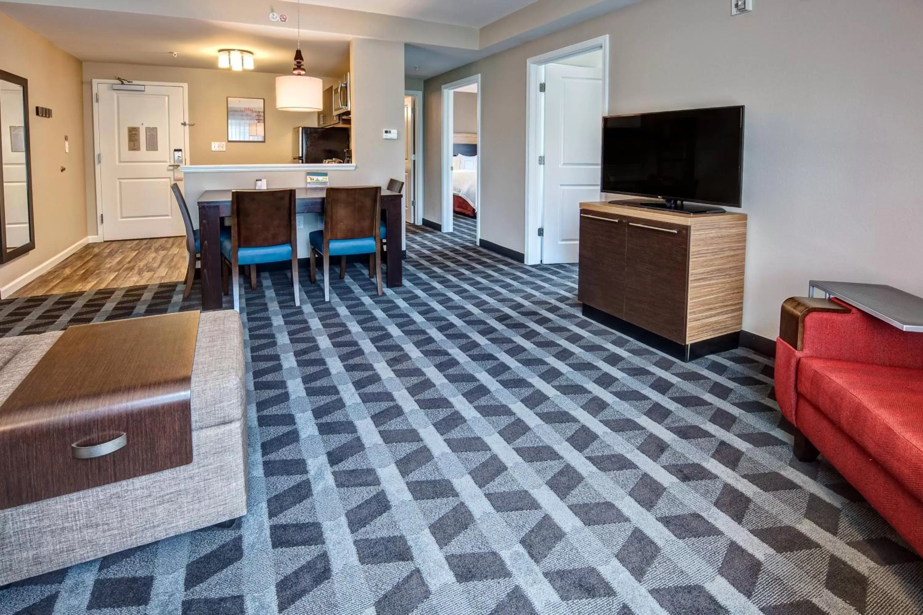 Two-Bedroom Suite in TownePlace Suites by Marriott Auburn University Area