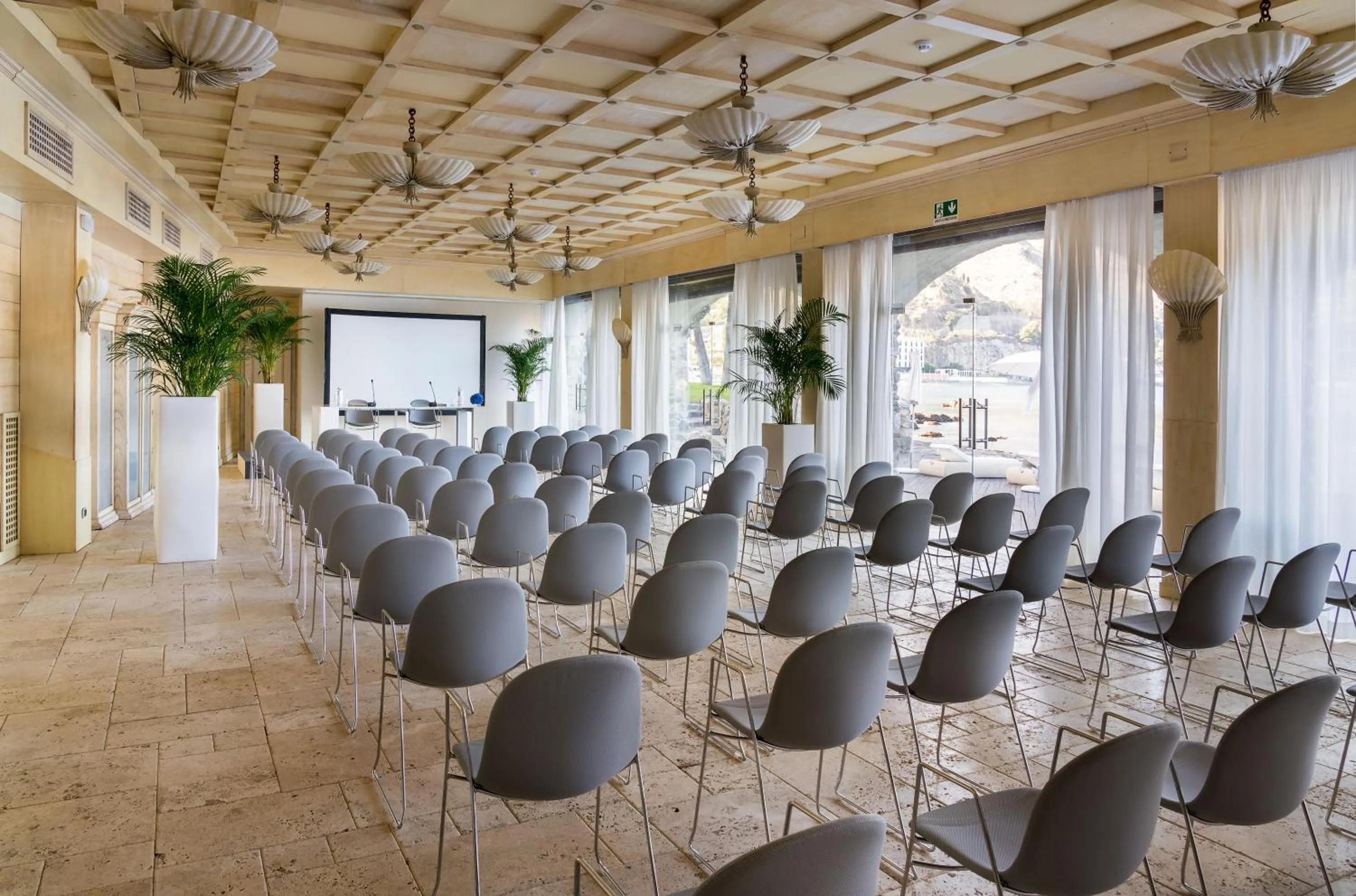 Business facilities in Atlantis Bay - The Leading Hotels of the World