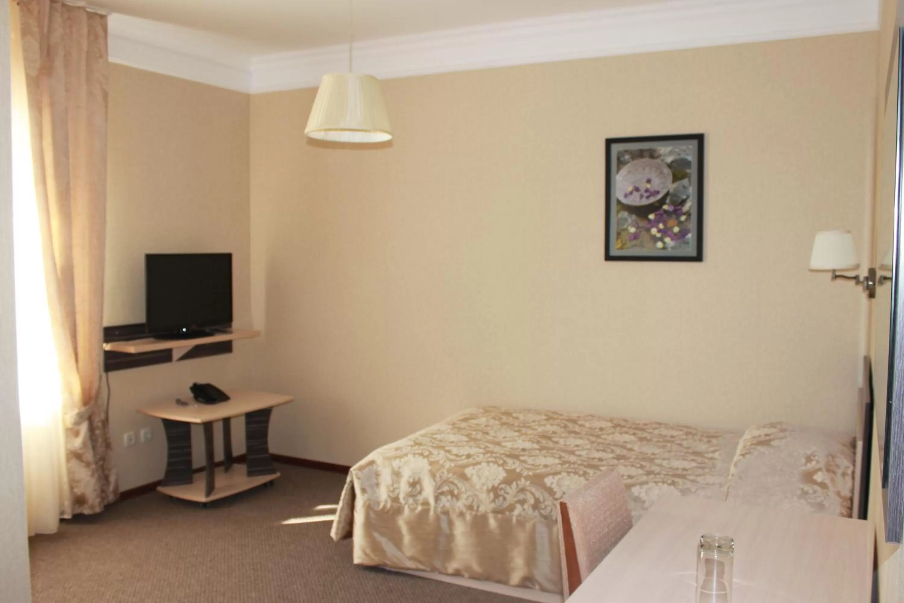 Bedroom, Bed in Hotel Laeti-Zhaiyk