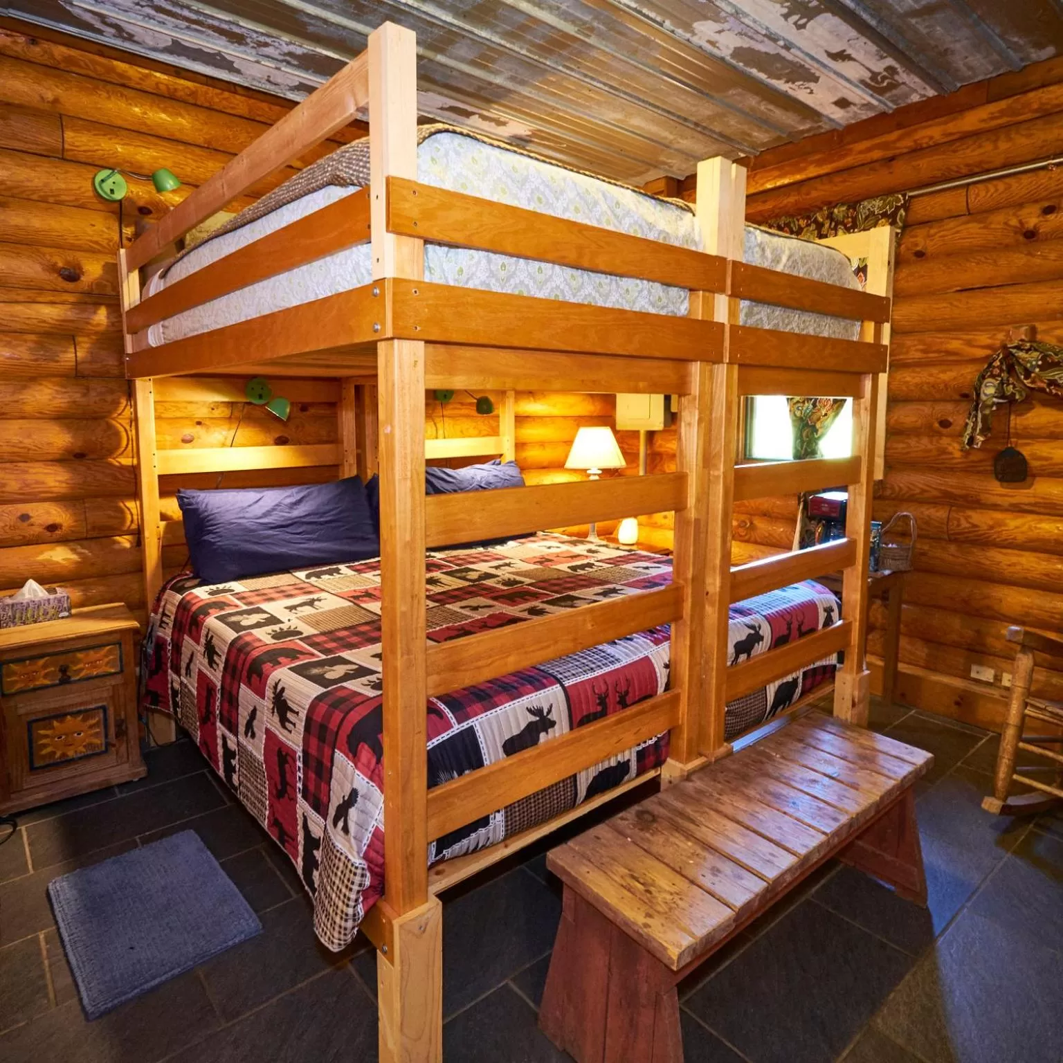 Bunk Bed in Creekwalk Inn Bed and Breakfast with Cabins