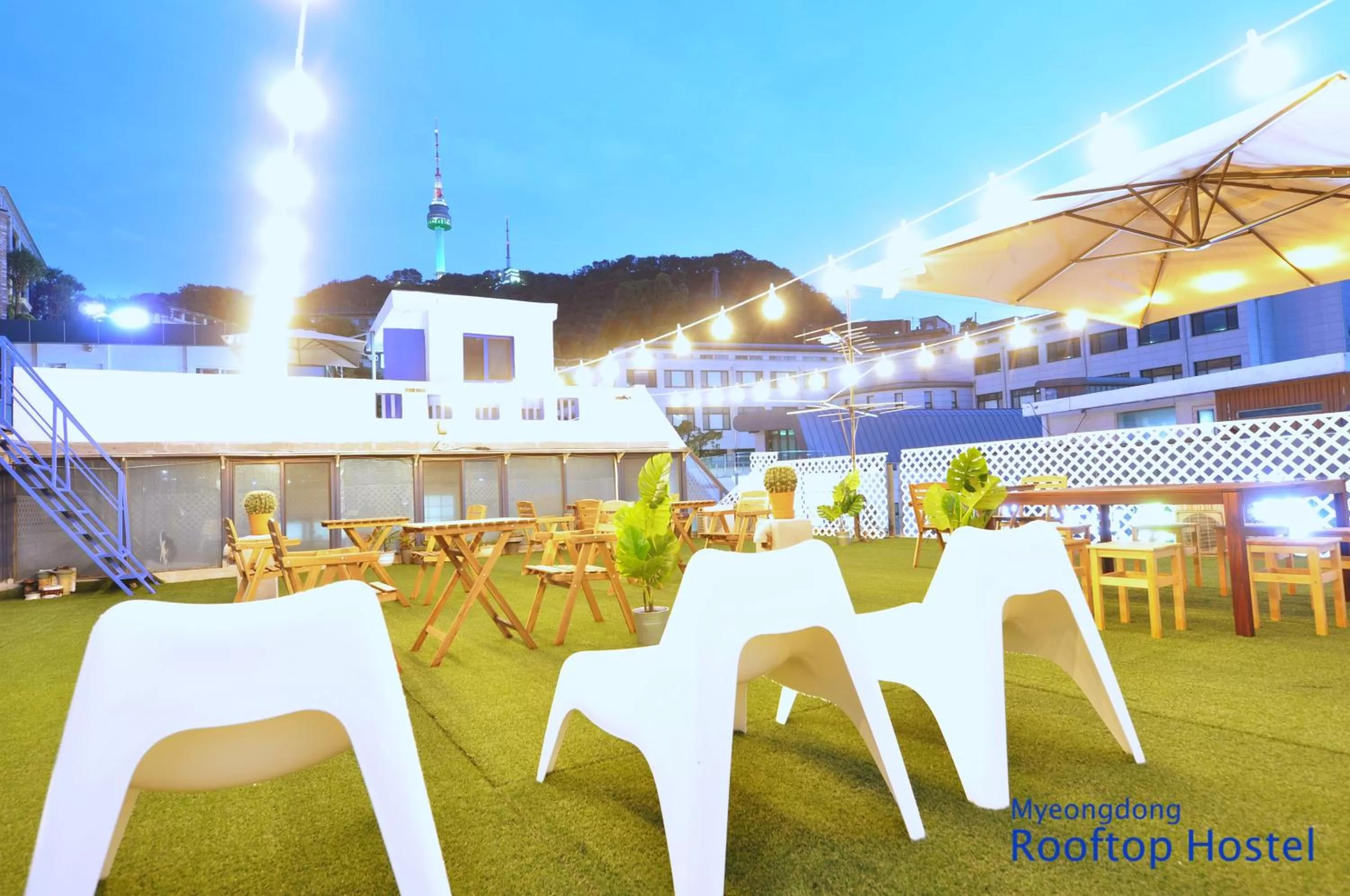 OYO Rooftop Hostel
