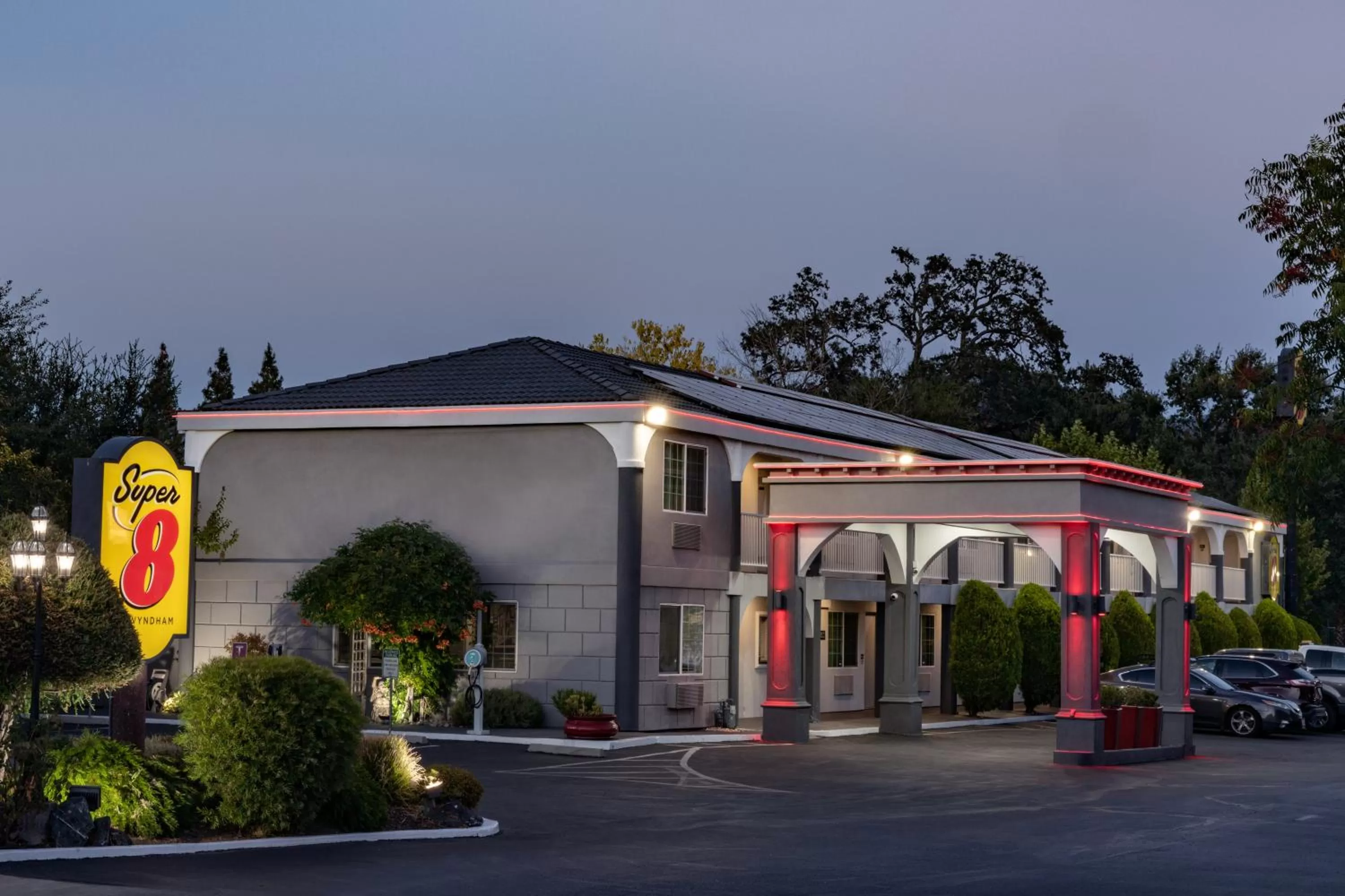 Property building in Super 8 Ukiah by Wyndham