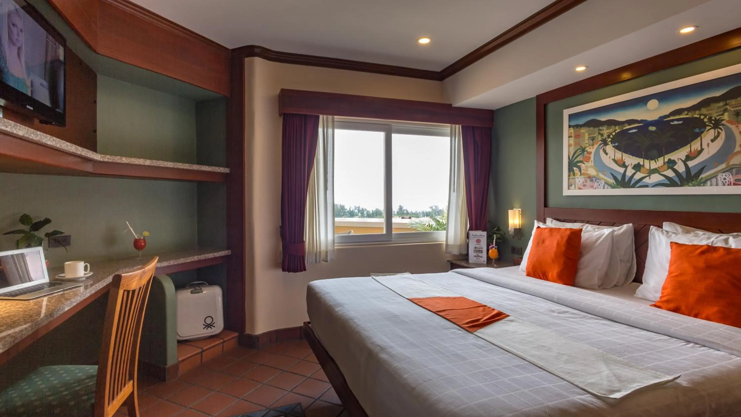 Bedroom, Bed in Pacific Club Resort