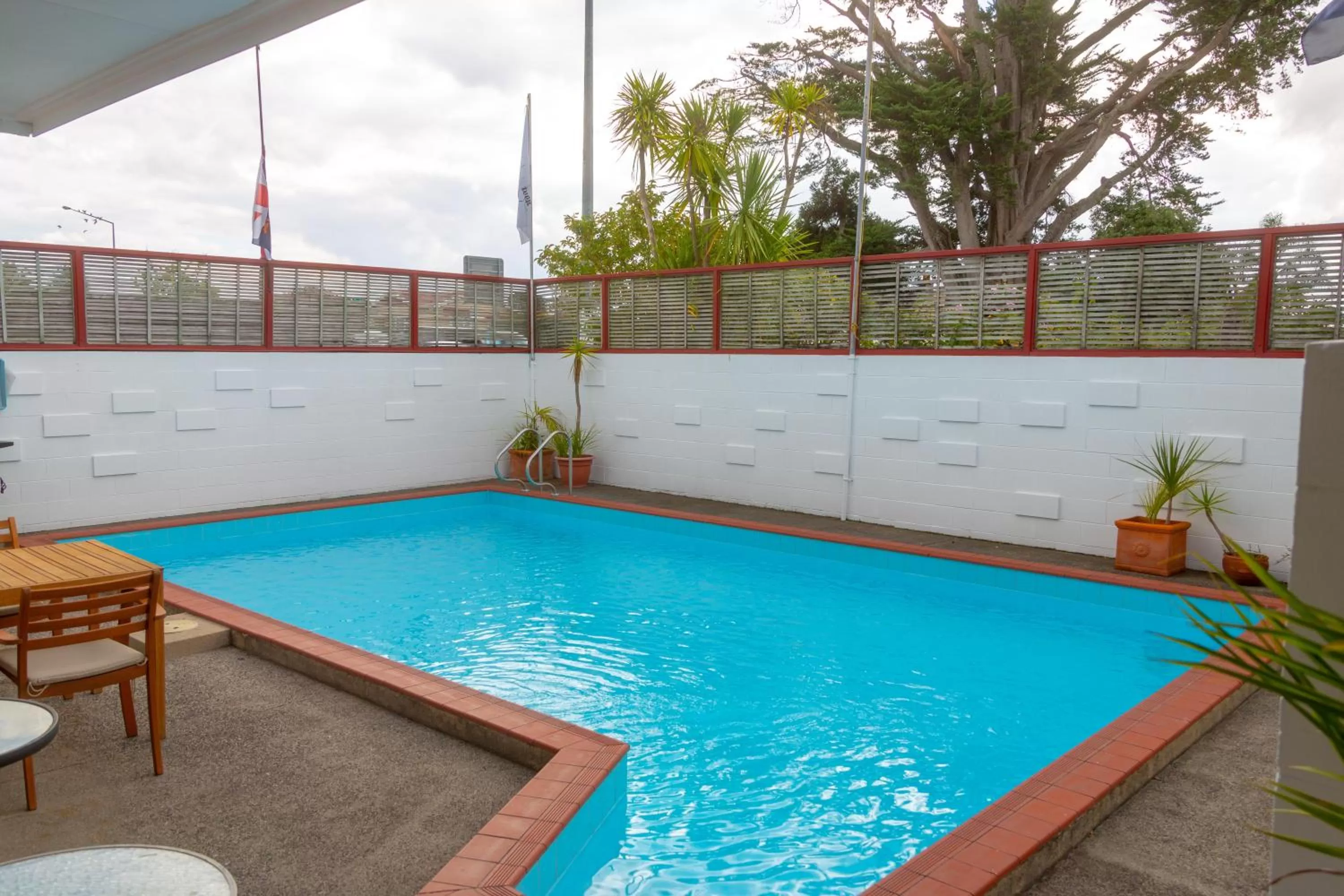 Pool view in New Haven Motel